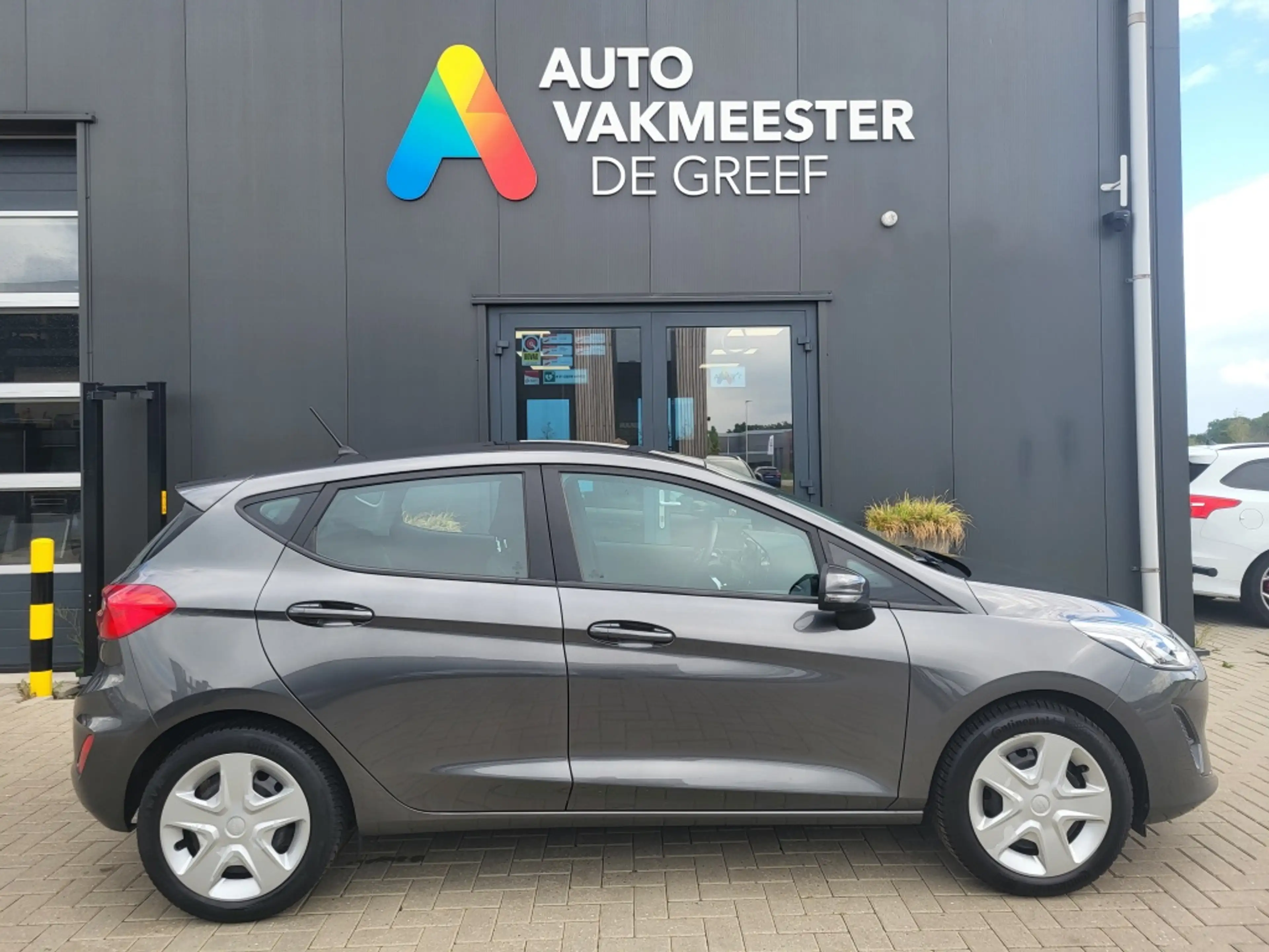 Ford Fiesta 1.1i 70 pk Trend Cruise-control Parkeersensoren — photo 5