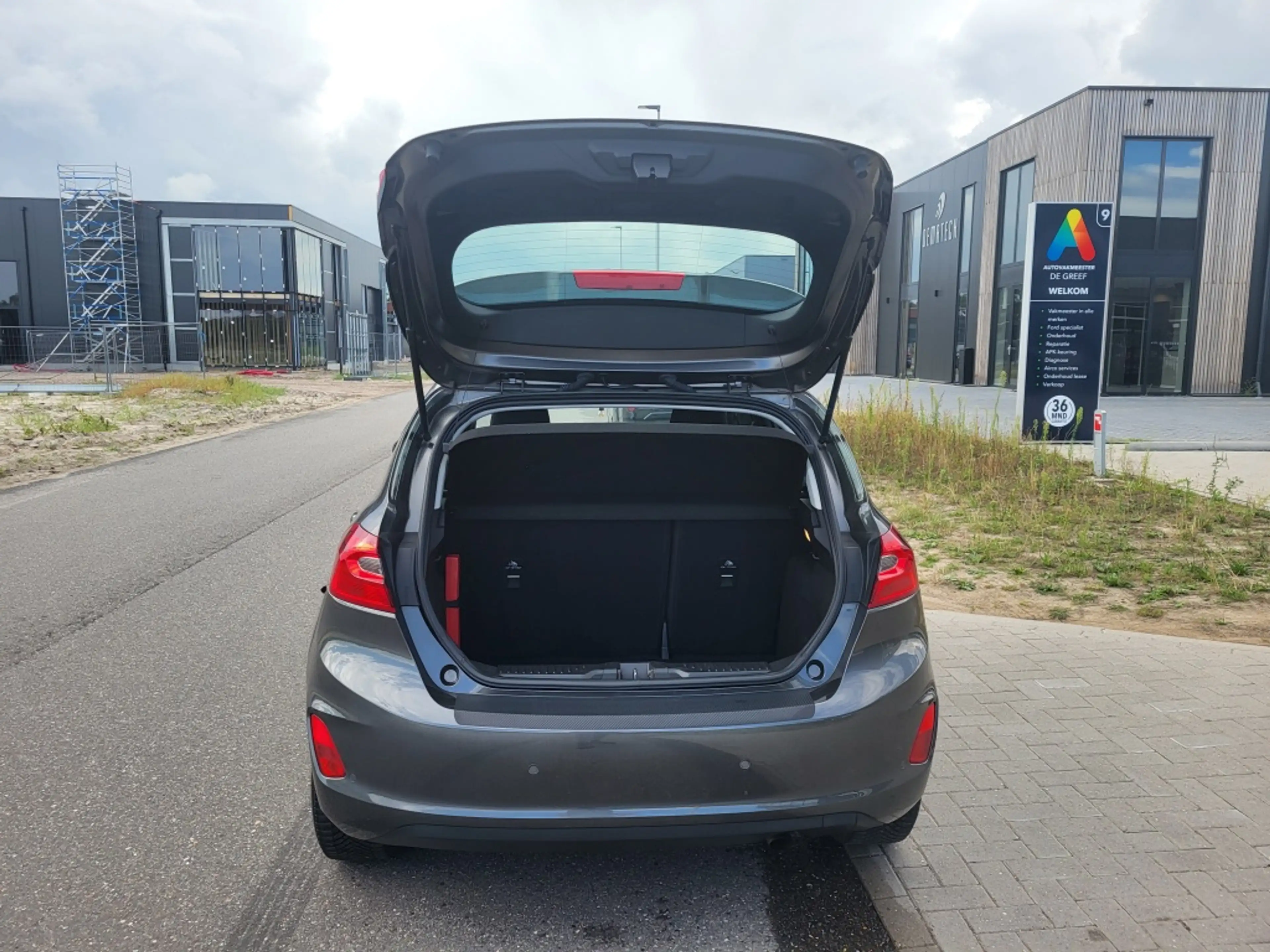 Ford Fiesta 1.1i 70 pk Trend Cruise-control Parkeersensoren — photo 12