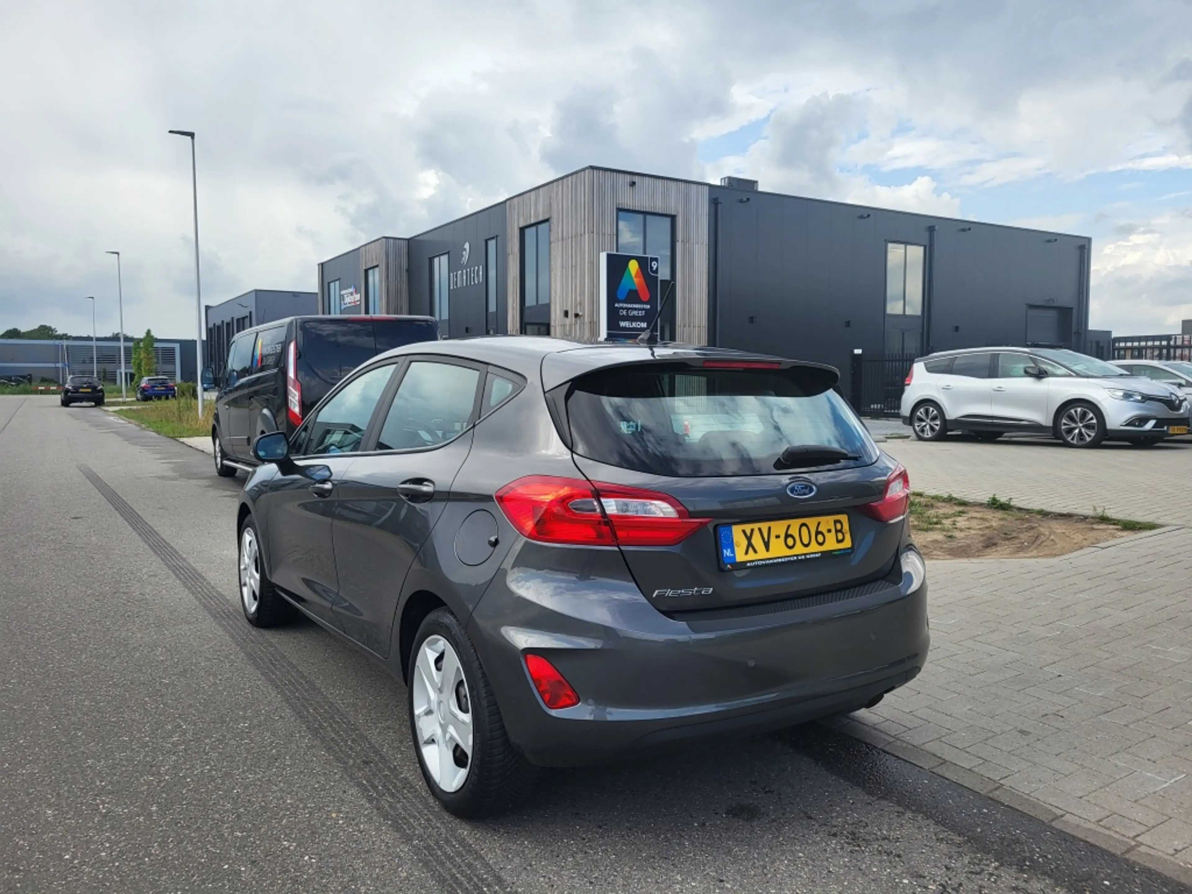 Ford Fiesta 1.1i 70 pk Trend Cruise-control Parkeersensoren — photo 8