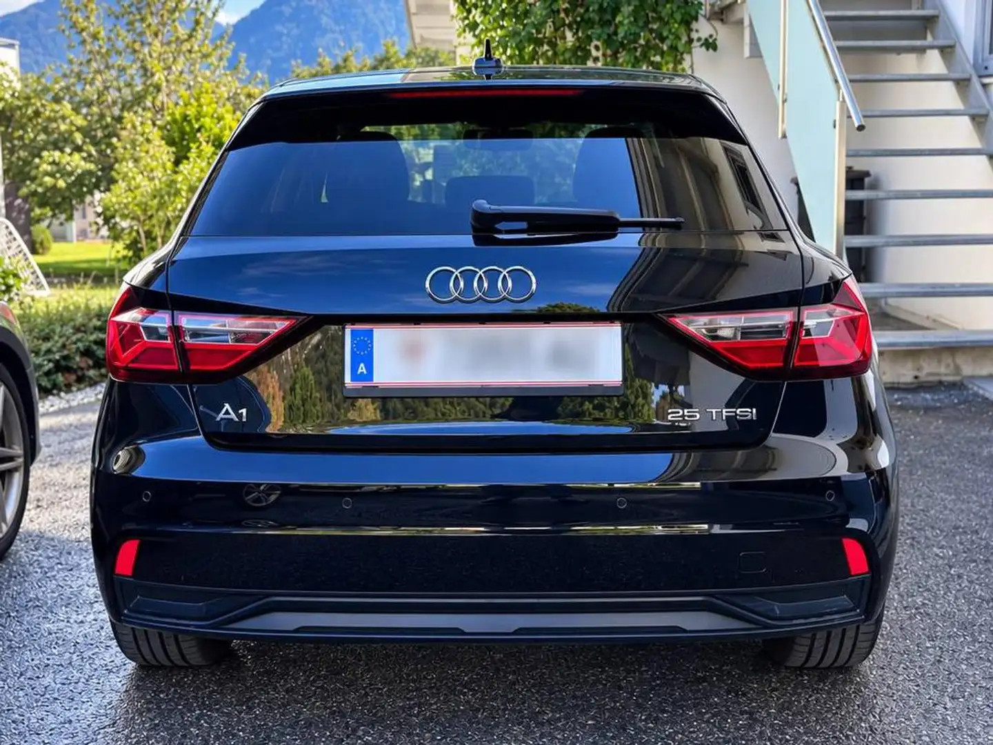 Audi A1 A1 Sportback 25 TFSI advanced exterieur Schwarz - 2