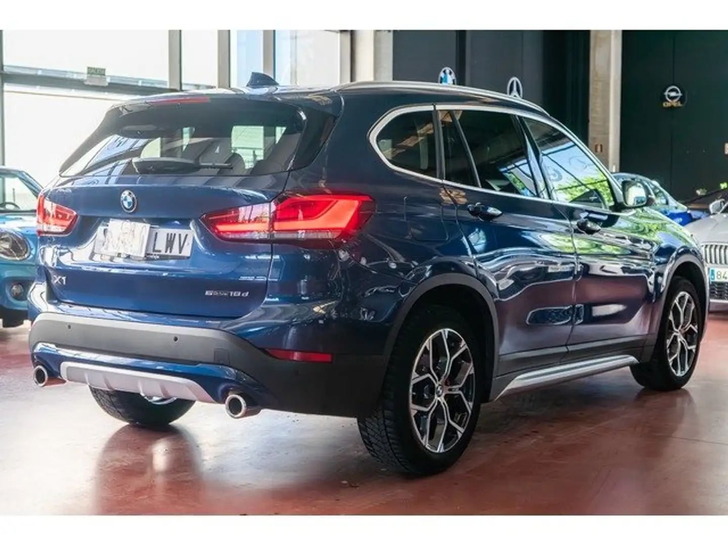 BMW X1 sDrive 18dA Azul - 2