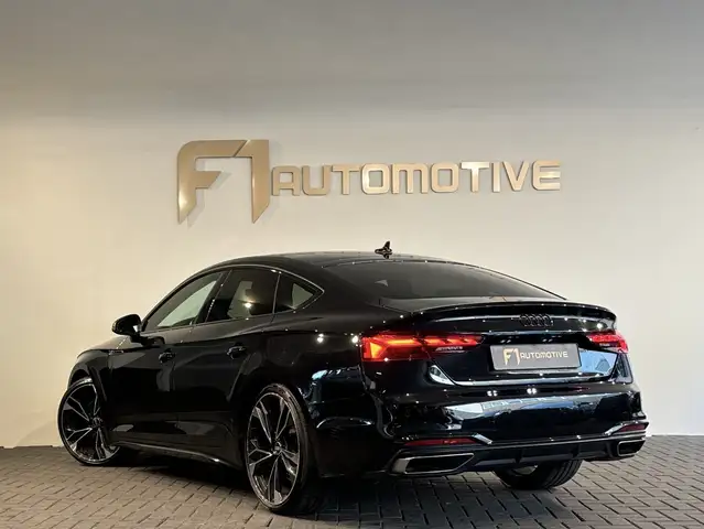 Audi A5 view 4