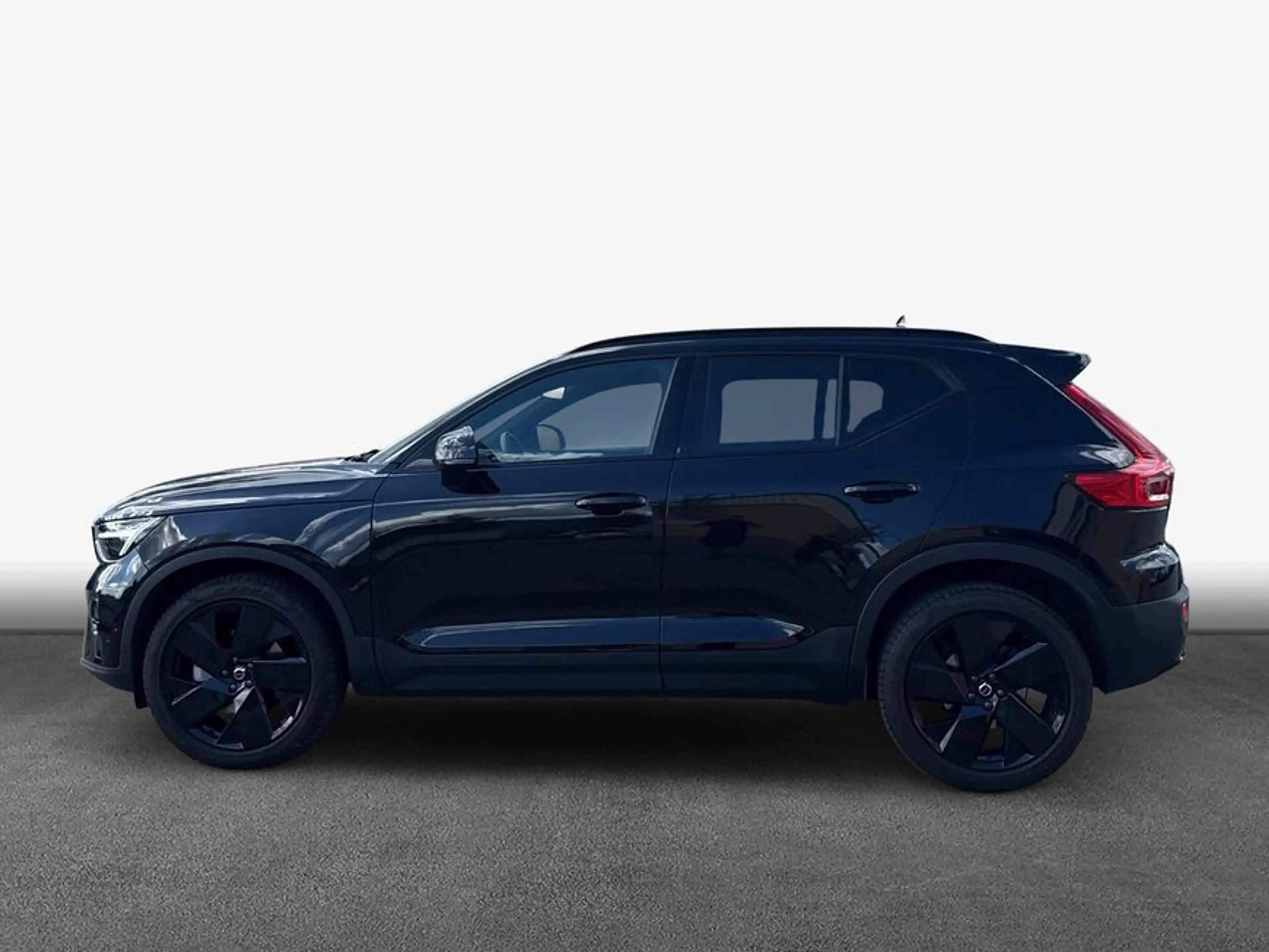 Volvo XC40 XC40 B3 B DKG Plus Black Edition — photo 4