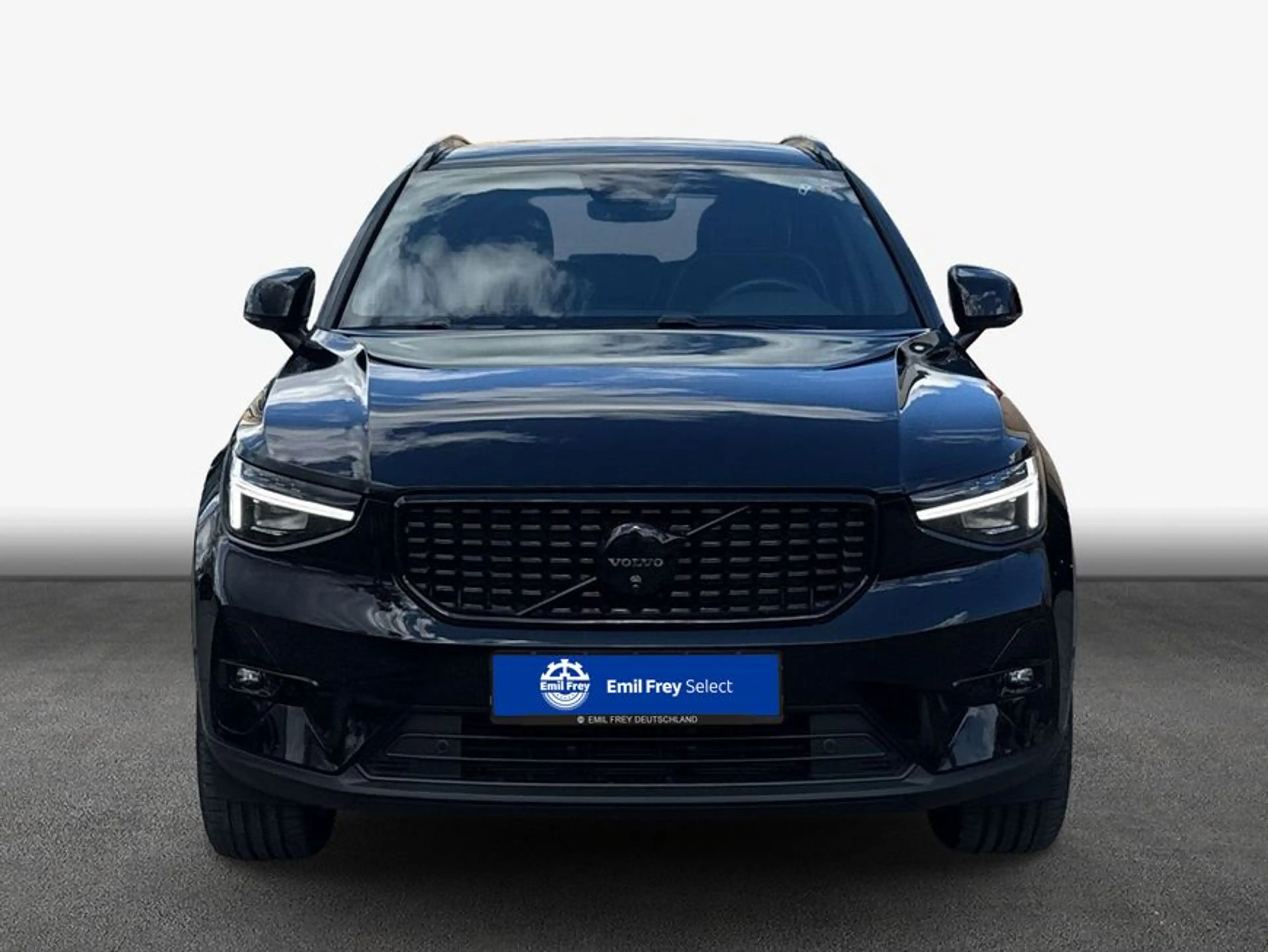 Volvo XC40 XC40 B3 B DKG Plus Black Edition — photo 3