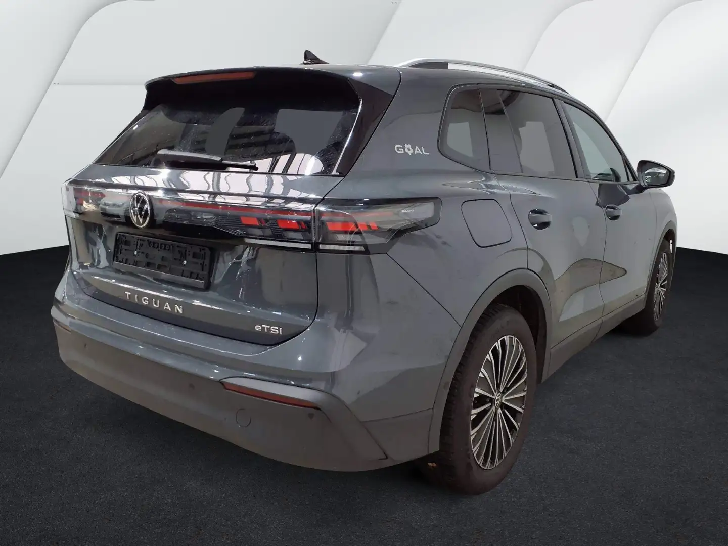 Volkswagen Tiguan 1.5 eTSI DSG GOAL NAVI KLIMA SHZG PDC MAT Grau - 2