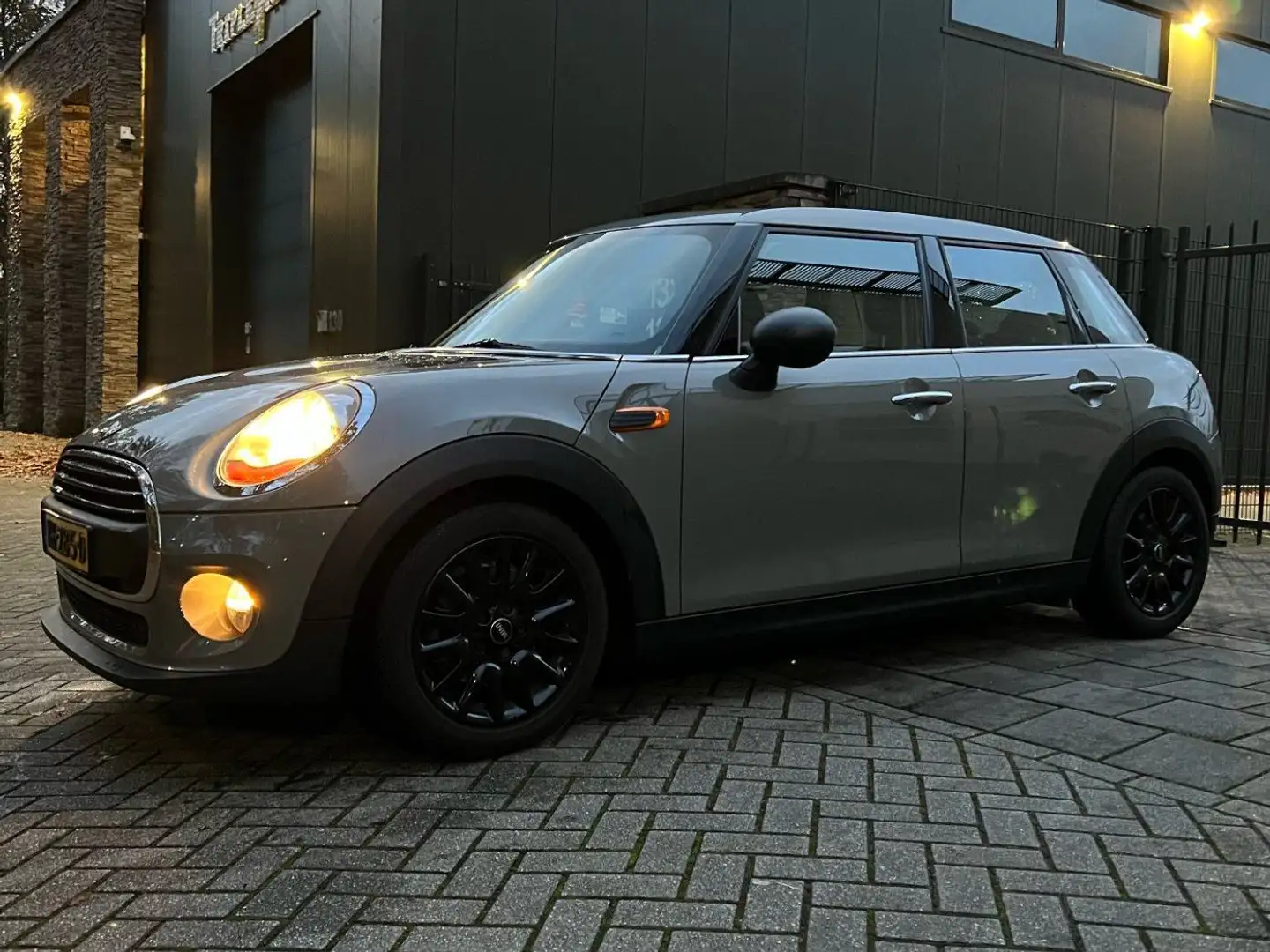 MINI One D 1.5 One D Business Szary - 2
