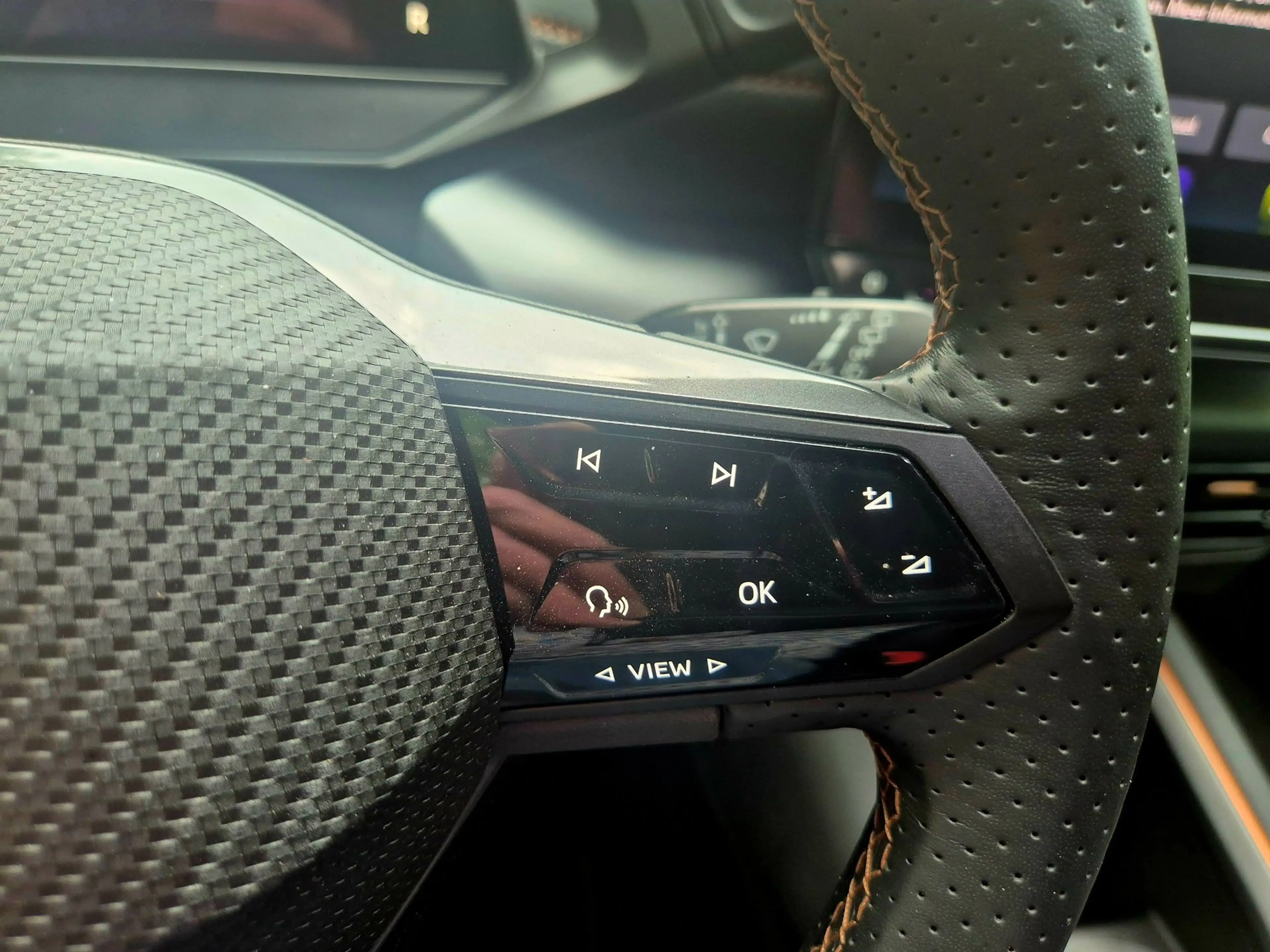 CUPRA Born Impulse 62 kWh — photo 13