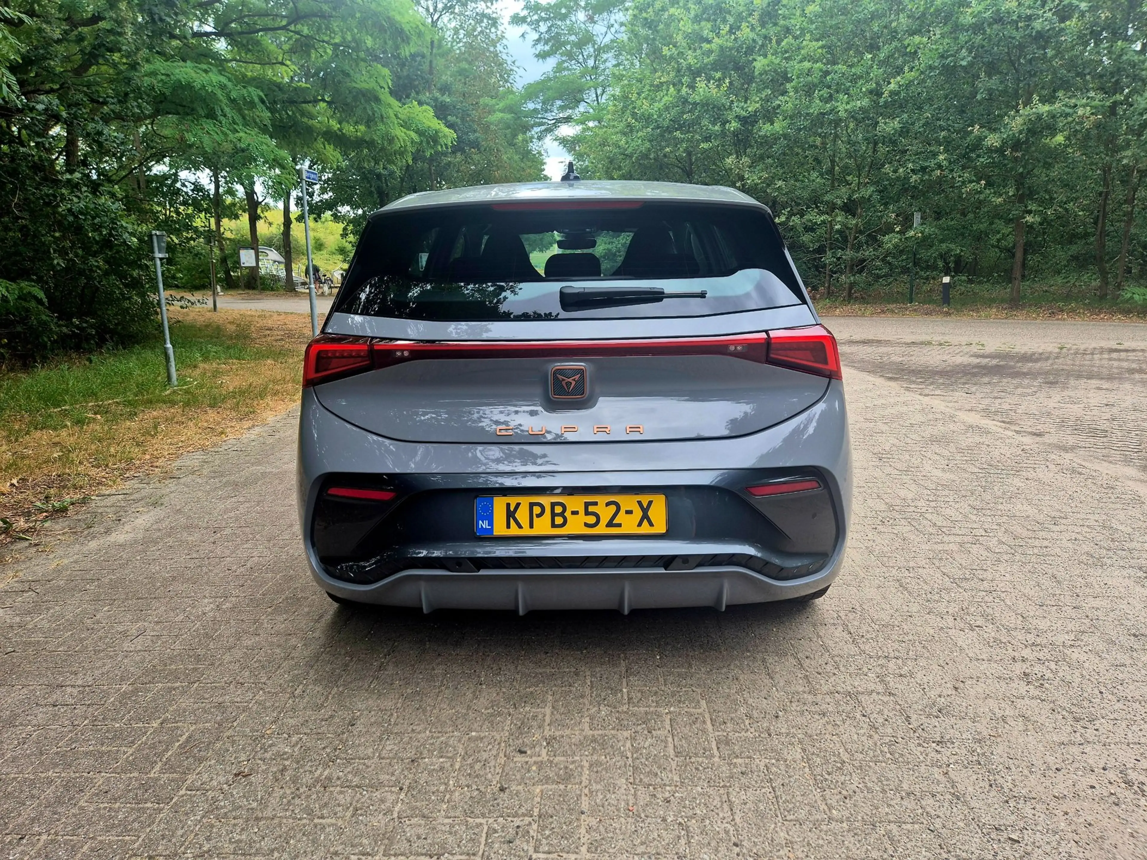 CUPRA Born Impulse 62 kWh — photo 3
