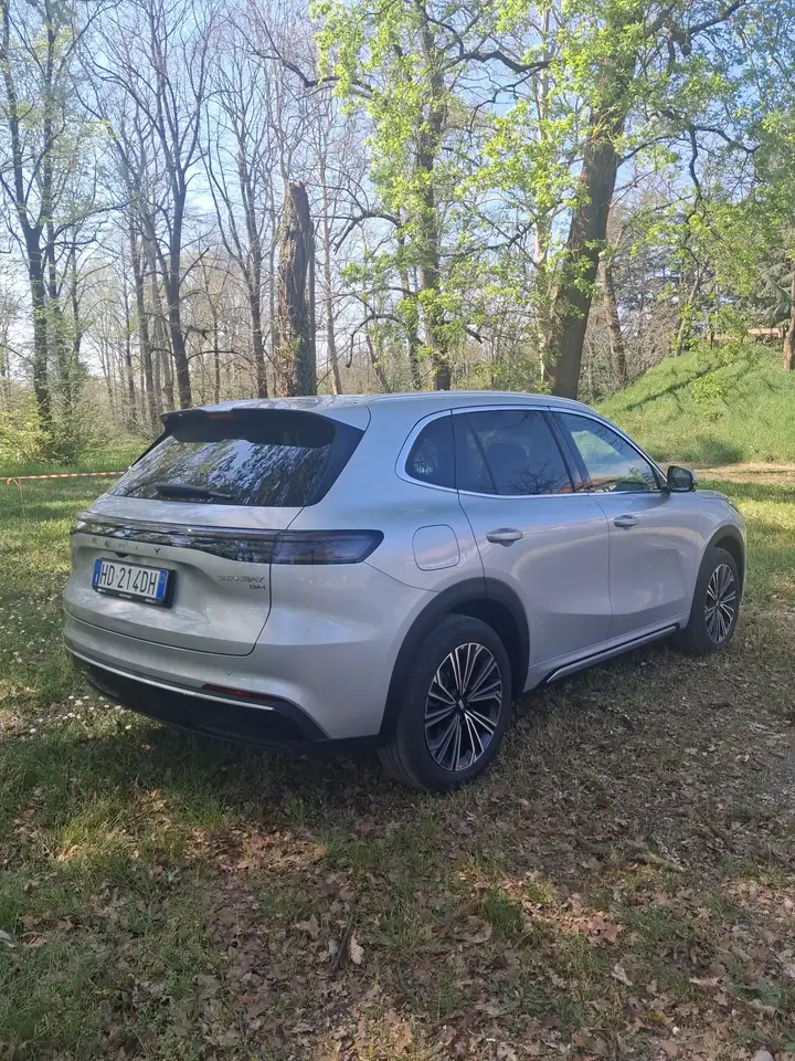 Geely Starray EM-i 2026