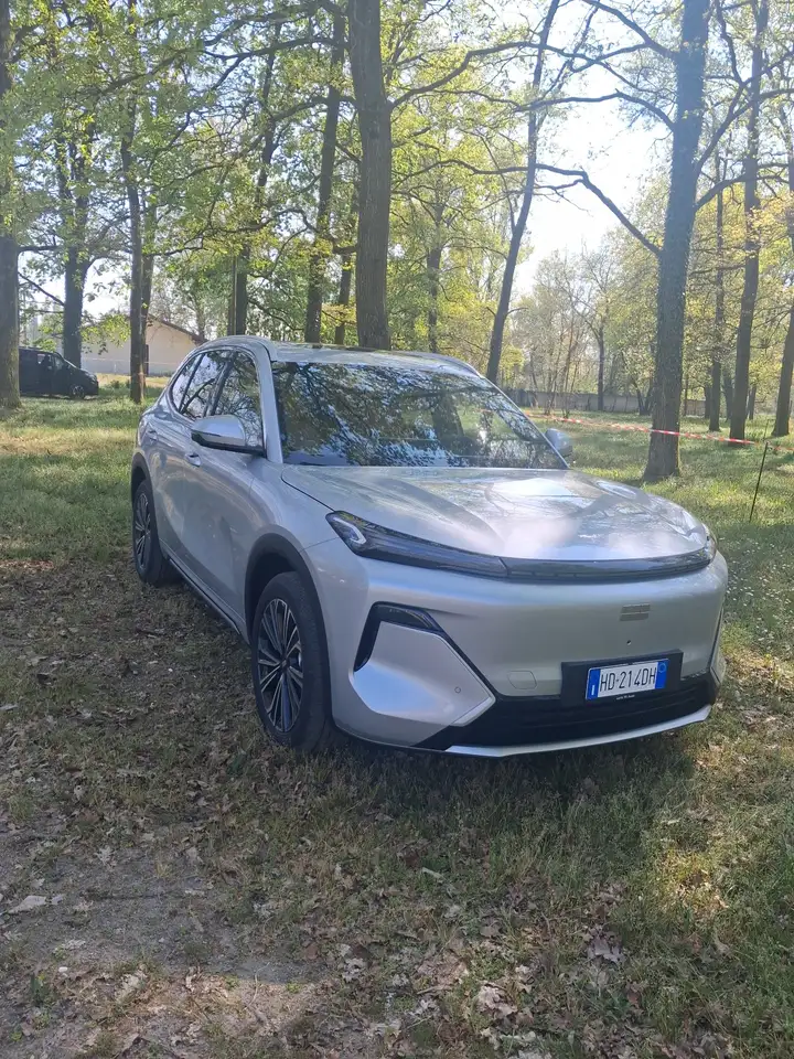 Geely Starray EM-i 2026