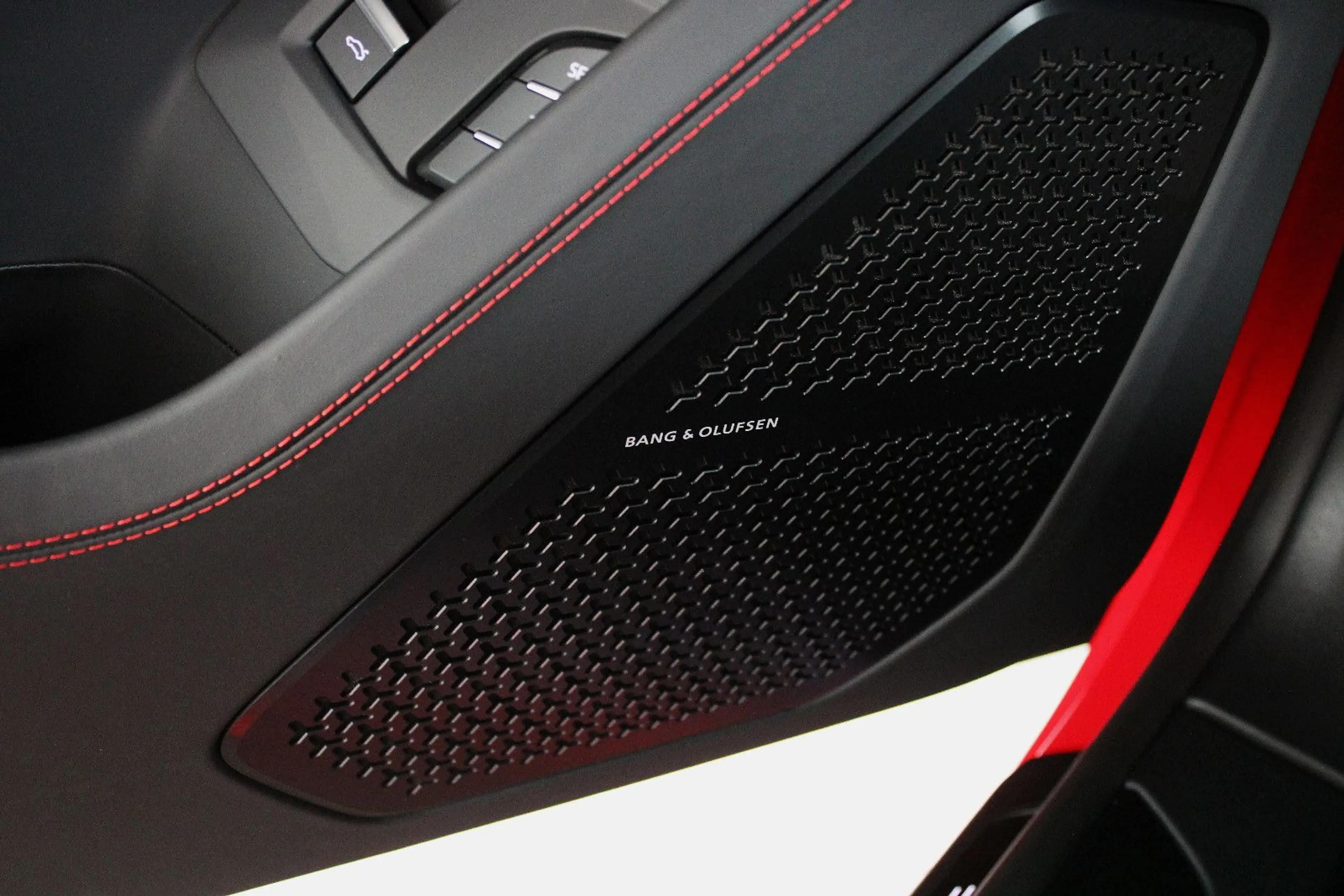 Lamborghini Urus URUS * S * B&O 3D/BLACK &STYLE-PACK/PANORAMA/23" — photo 14