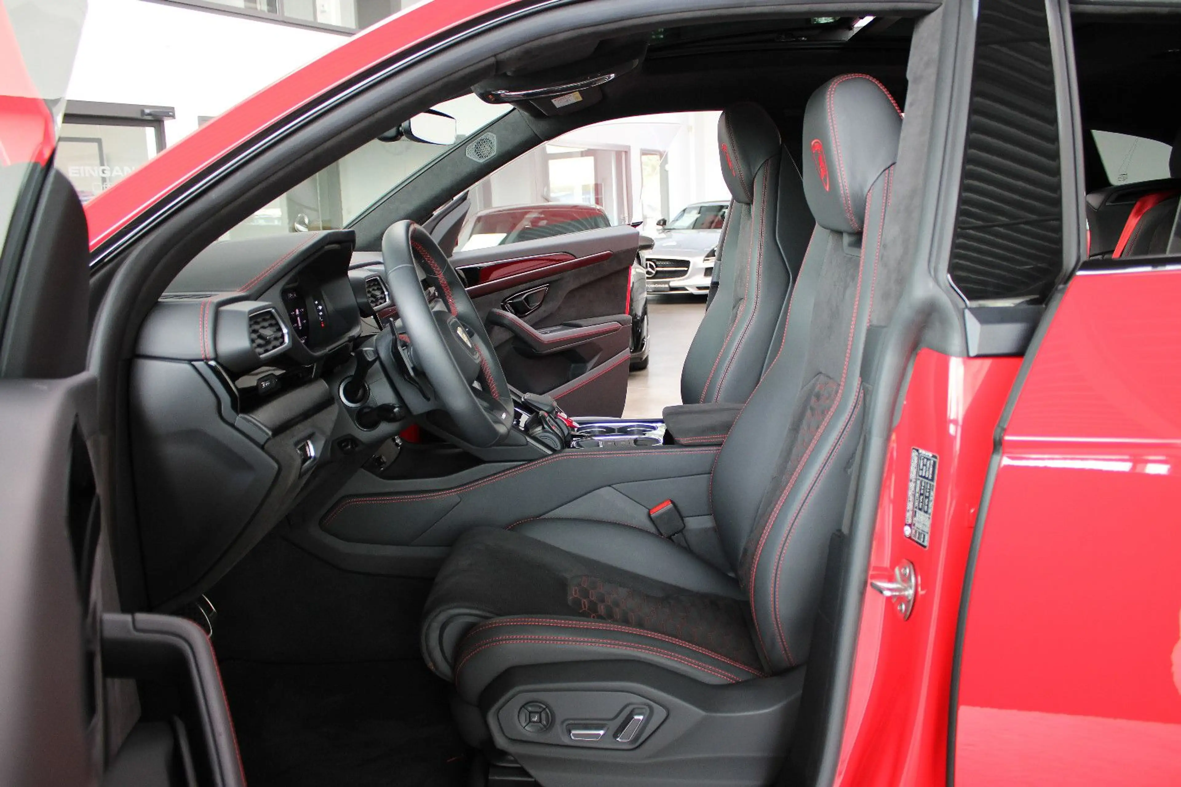 Lamborghini Urus URUS * S * B&O 3D/BLACK &STYLE-PACK/PANORAMA/23" — photo 5