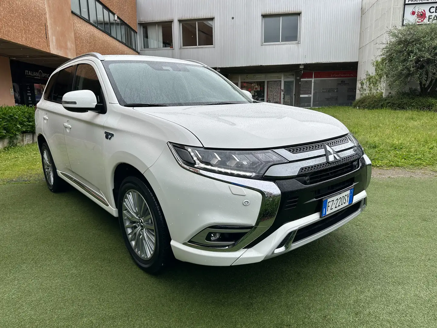 Mitsubishi Outlander Phev 2.4 Instyle Plus 4wd UNIPROP. 25000KM IVA ESP Fehér - 2