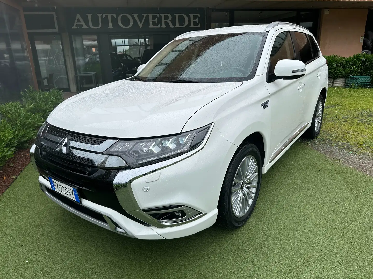 Mitsubishi Outlander Phev 2.4 Instyle Plus 4wd UNIPROP. 25000KM IVA ESP Fehér - 1