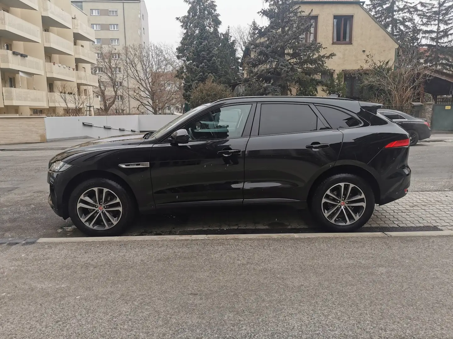 Jaguar F-Pace 20d AWD Aut. R-Sport - 2