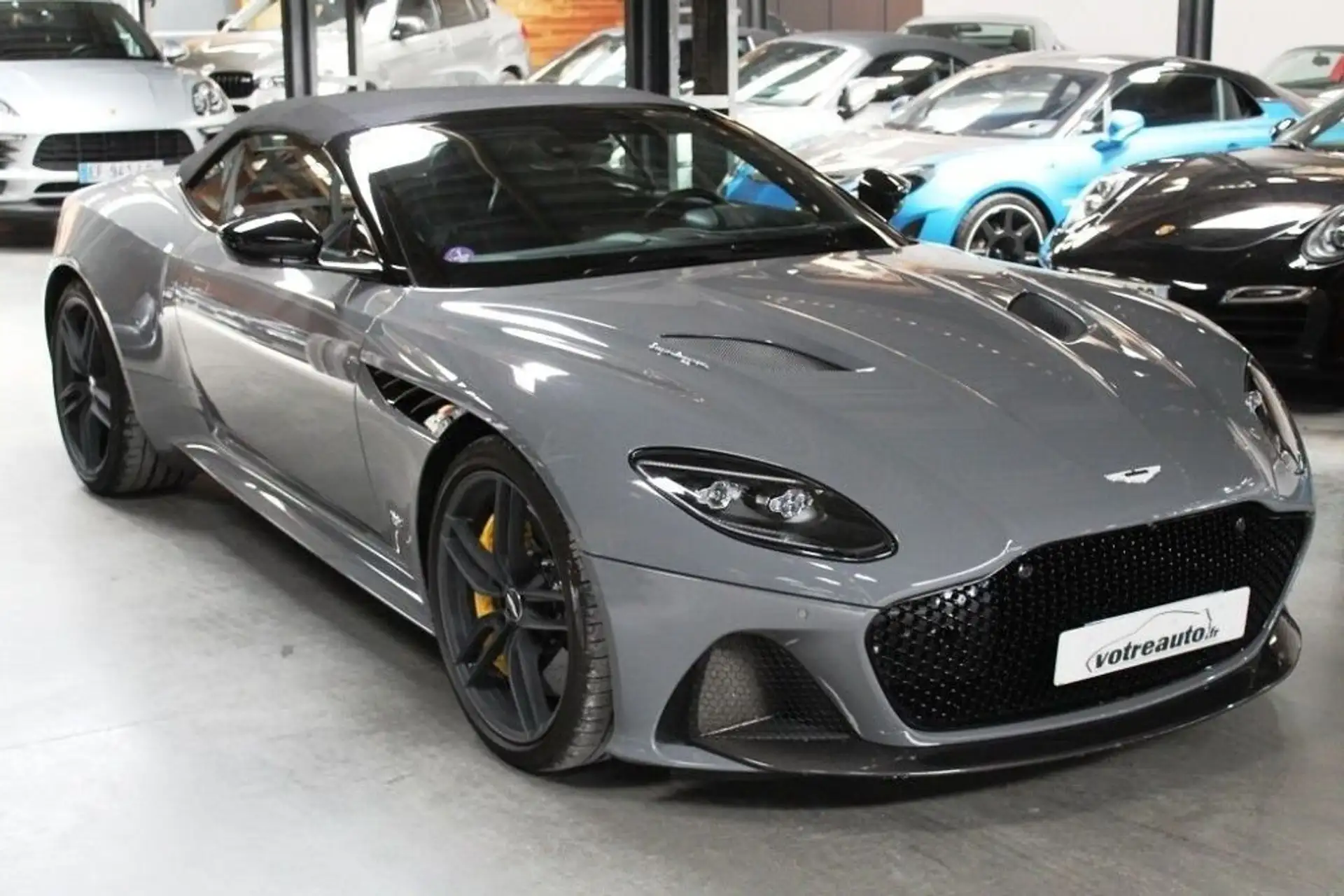 애스턴마틴 DBS Coupe 2021 회색 사진 1