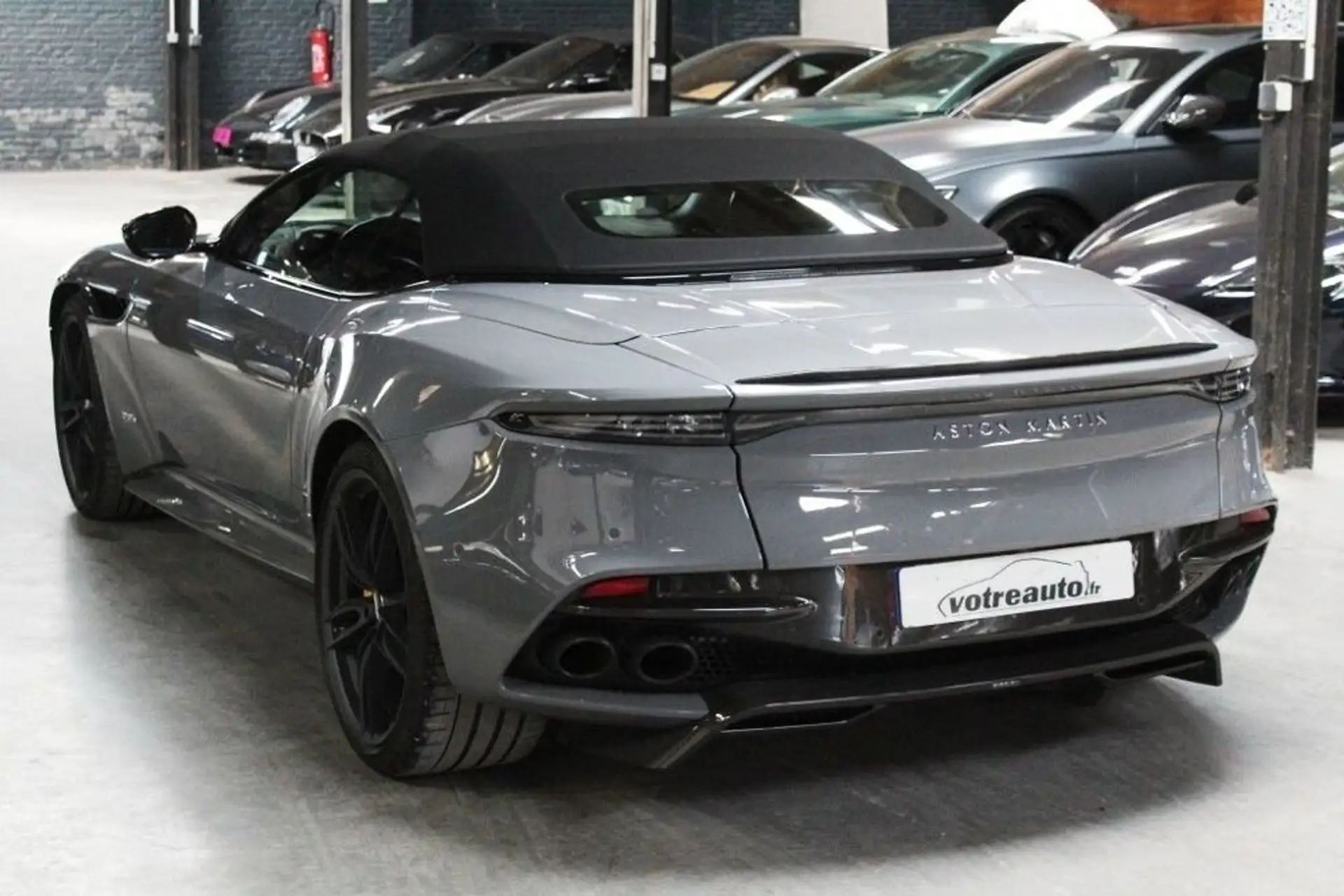 애스턴마틴 DBS Coupe 2021 회색 사진 8