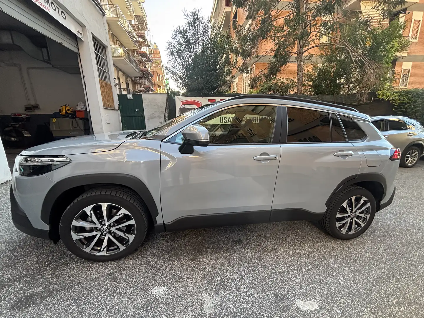 Toyota Corolla Cross 2.0h Trend fwd 197cv e-cvt PERMUTA FINANZIAMENTO Grigio - 2