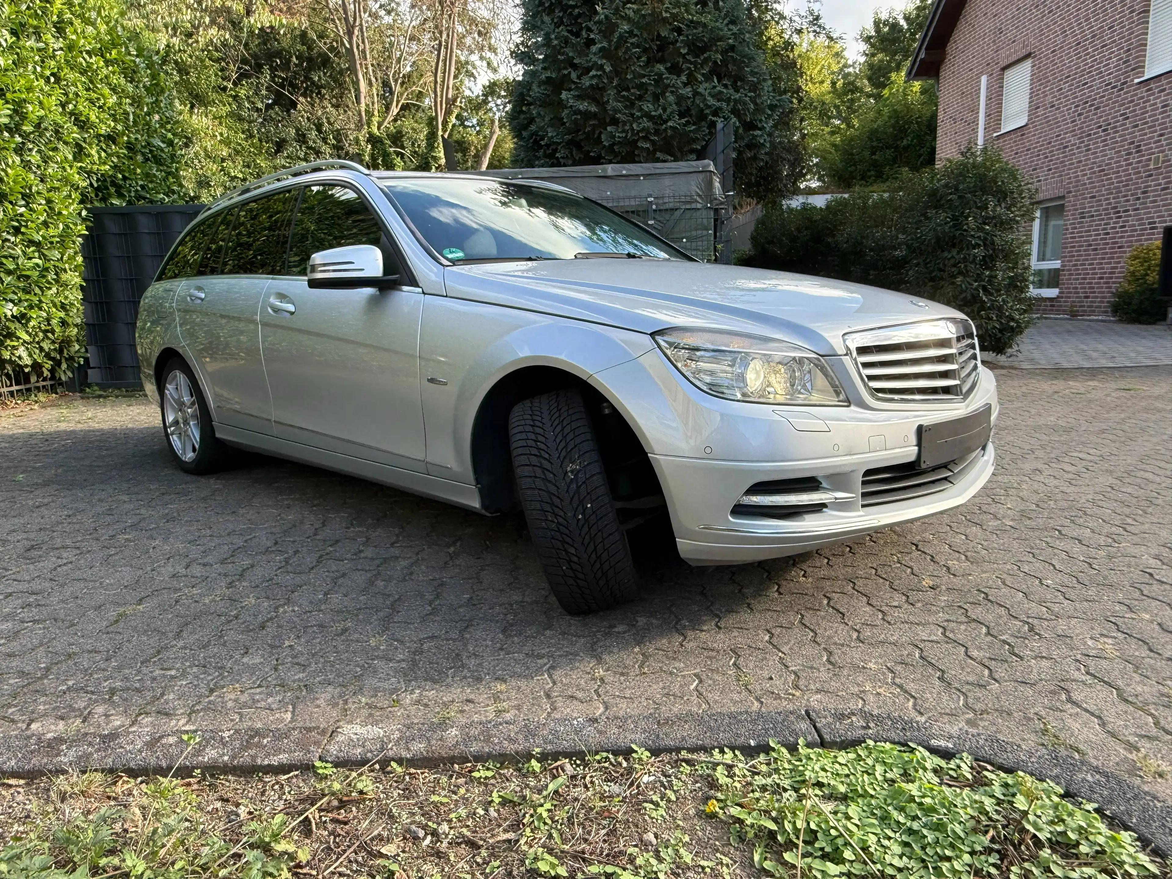 Mercedes-Benz C 350 CDI BlueEfficiency *1.Hand*Scheckheft*TÜV&Service NEU*Unfallfrei*Nachlackierungsfrei — photo 3