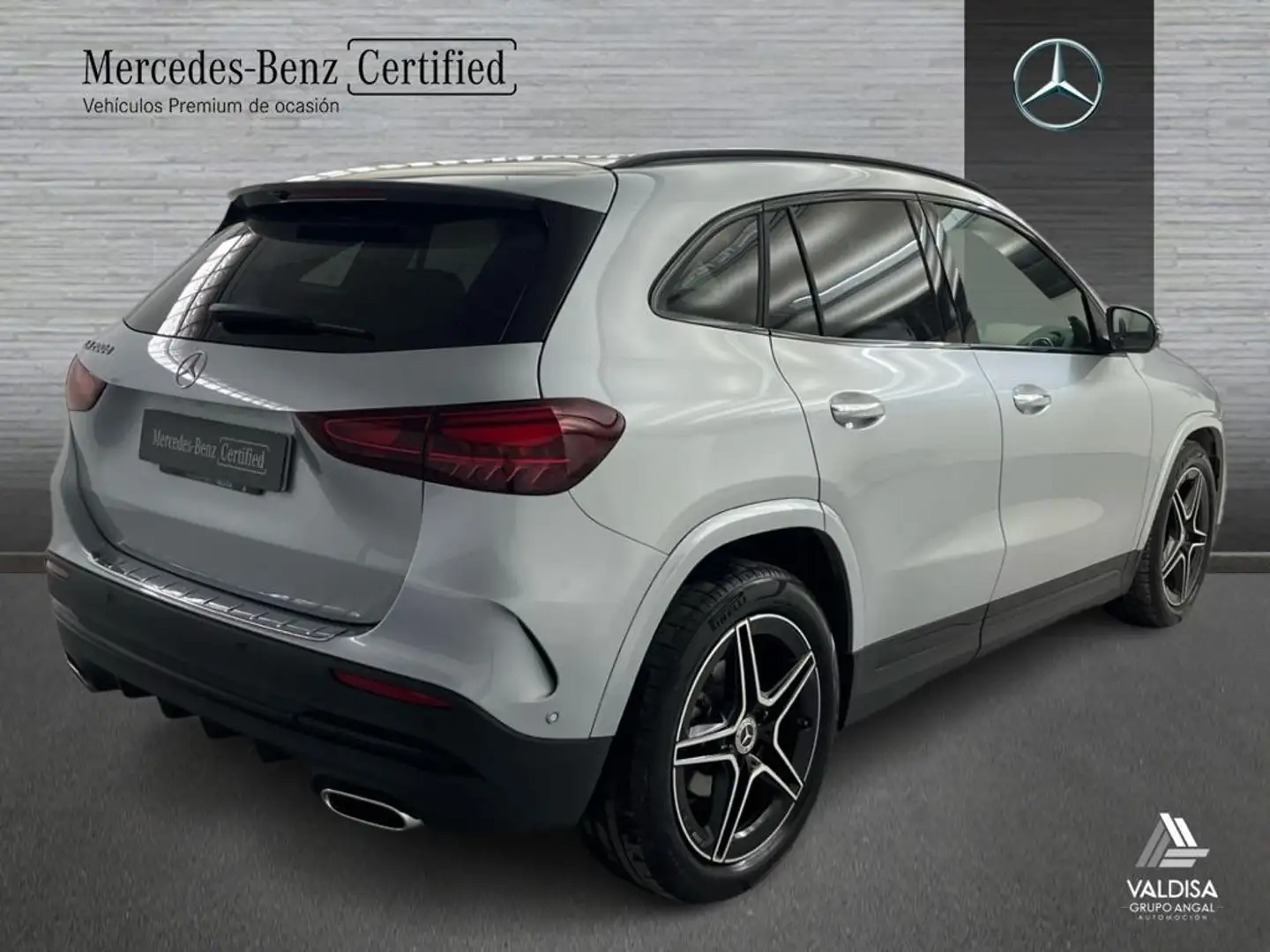 Mercedes-Benz GLA 200 d - 2