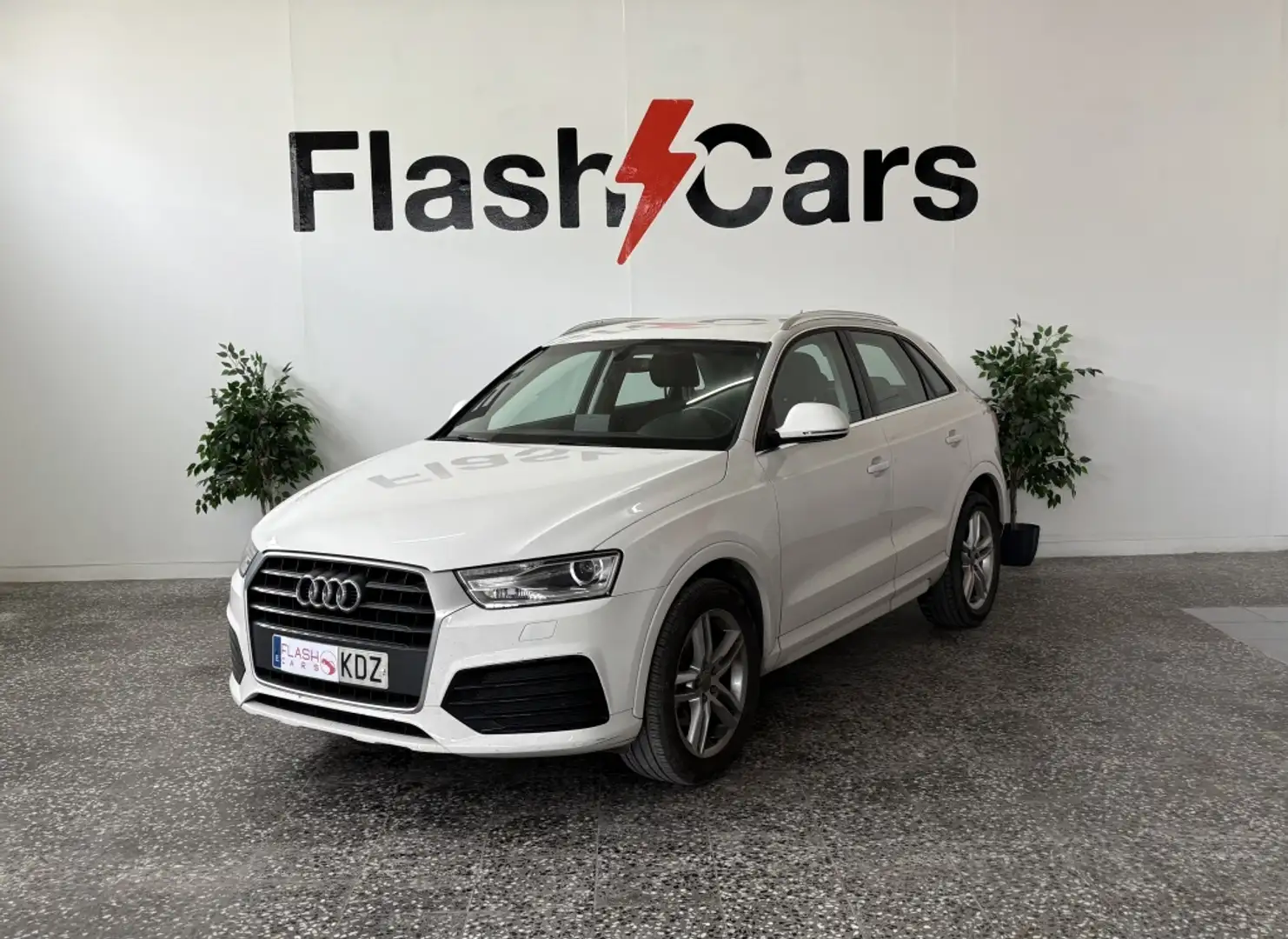 Audi Q3 2.0TDI Attraction S tronic 110kW Fehér - 1