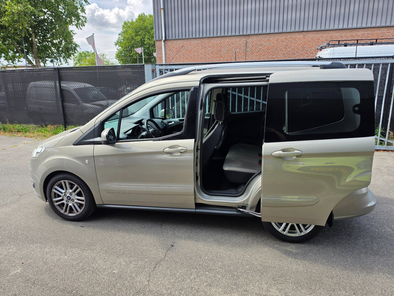 Ford Tourneo Courier 1.0 Titanium/Nieuwstaat — photo 6