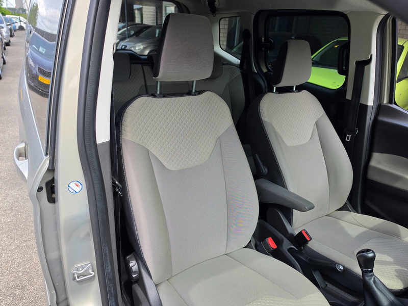 Ford Tourneo Courier 1.0 Titanium/Nieuwstaat — photo 14