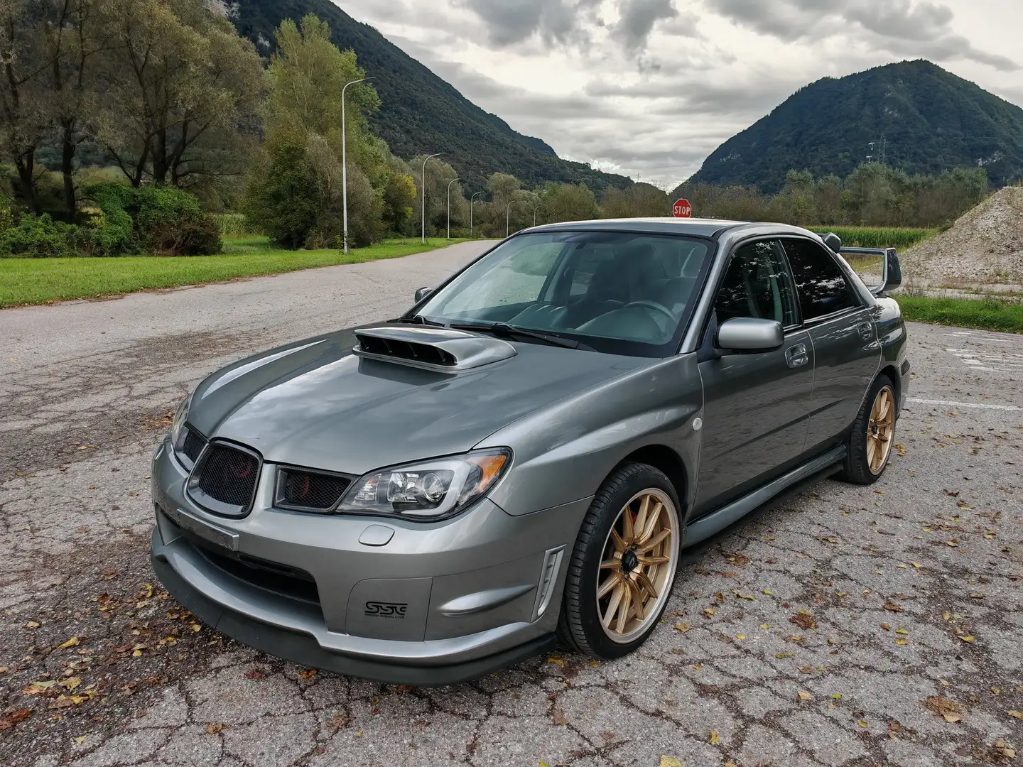 Subaru Impreza Impreza Sedan 2.5 WRX awd Grigio - 1
