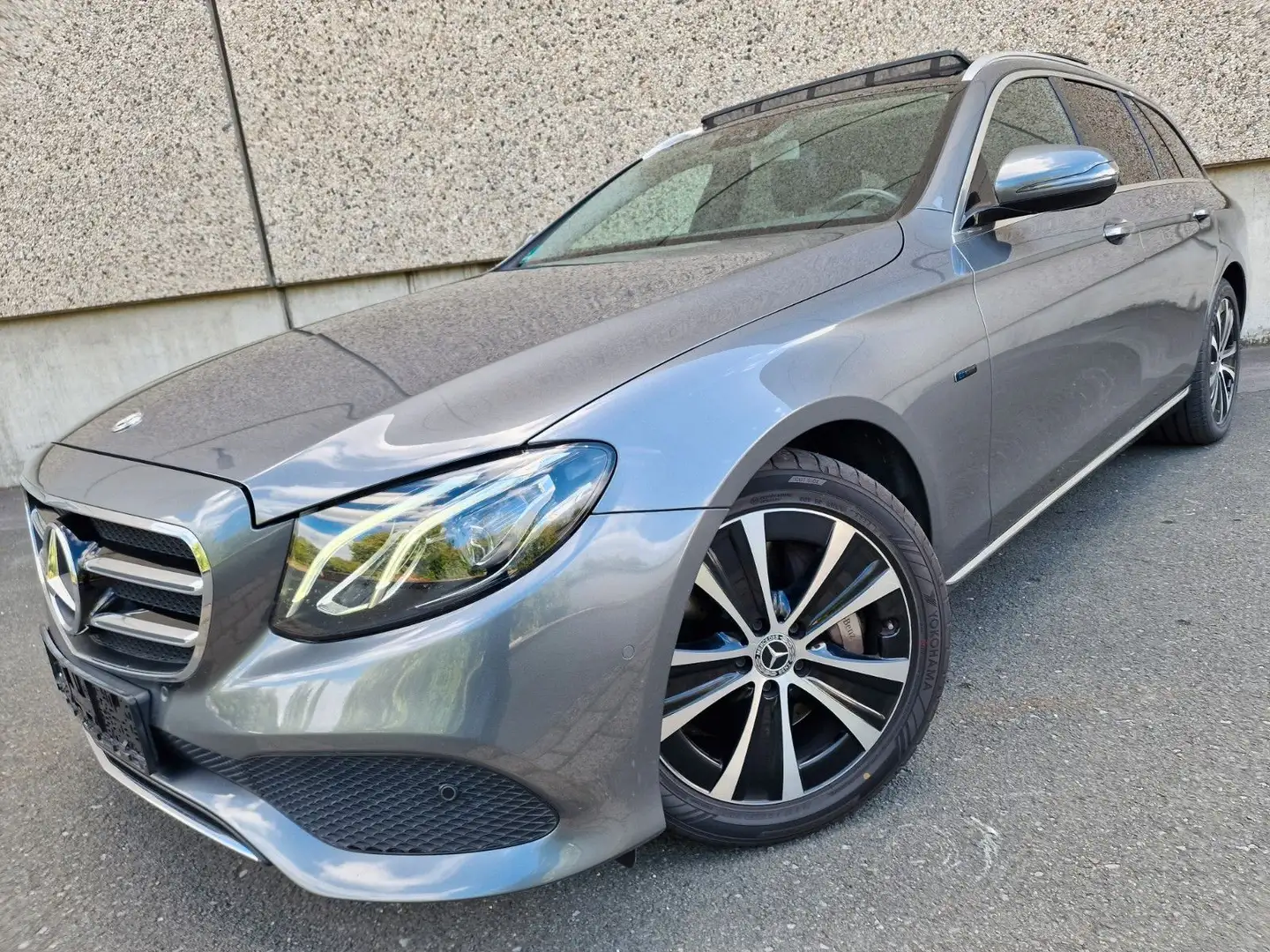 Mercedes-Benz E 300 E 300de T/WIDESCREEN/PANO/LEDER/LED/KAM/NAVI/EHK Grau - 1