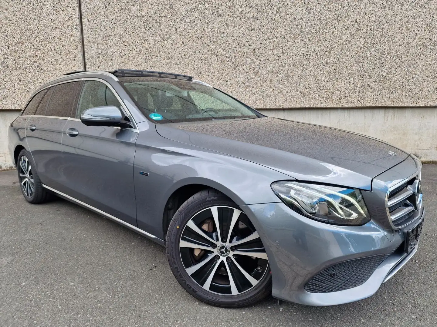 Mercedes-Benz E 300 E 300de T/WIDESCREEN/PANO/LEDER/LED/KAM/NAVI/EHK Grau - 2