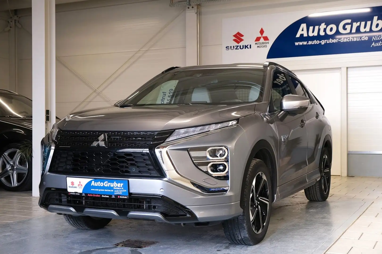 Mitsubishi Eclipse Cross Top Hybrid 4WD*LED*360°*DAB*PHEV Gris - 2