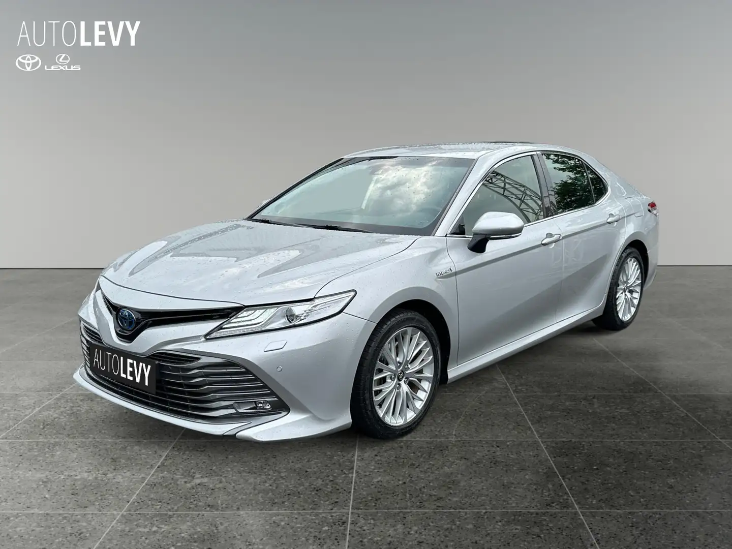 Toyota Camry 2.5 Hybrid Luxury *HUD*JBL*LEDER* Plateado - 2