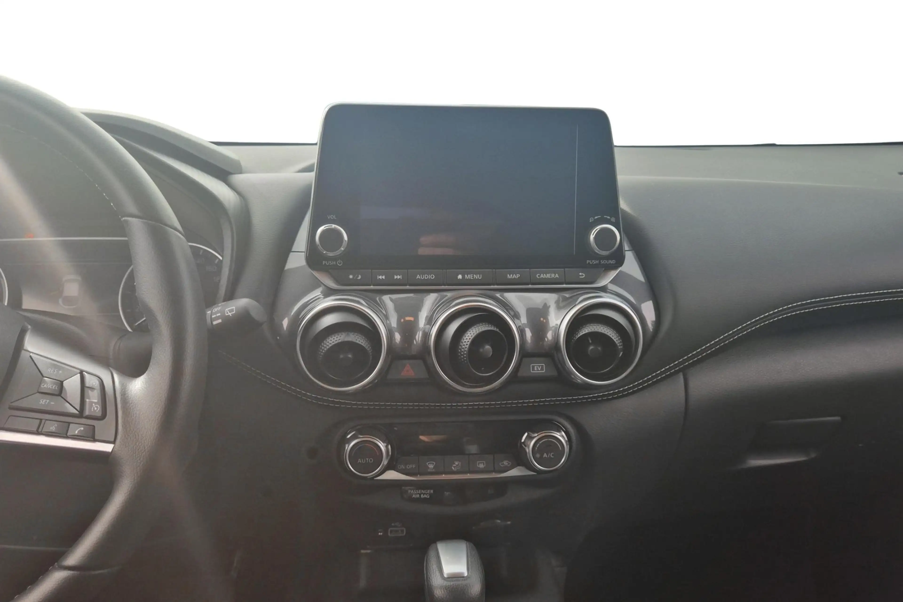 Nissan Juke 1.6 Hybrid 145 N-Design — photo 13