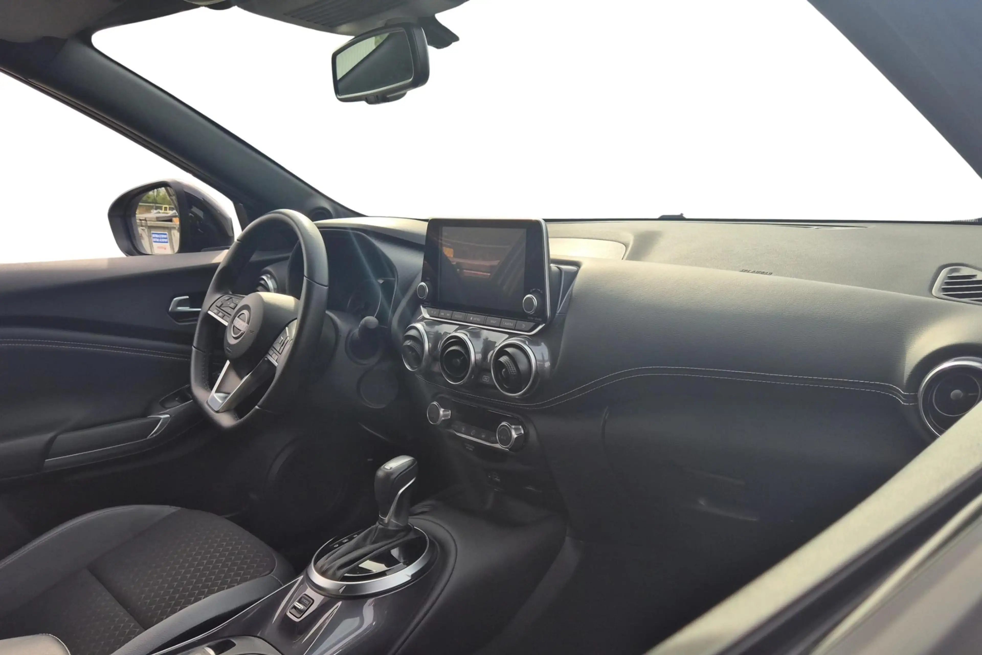 Nissan Juke 1.6 Hybrid 145 N-Design — photo 5