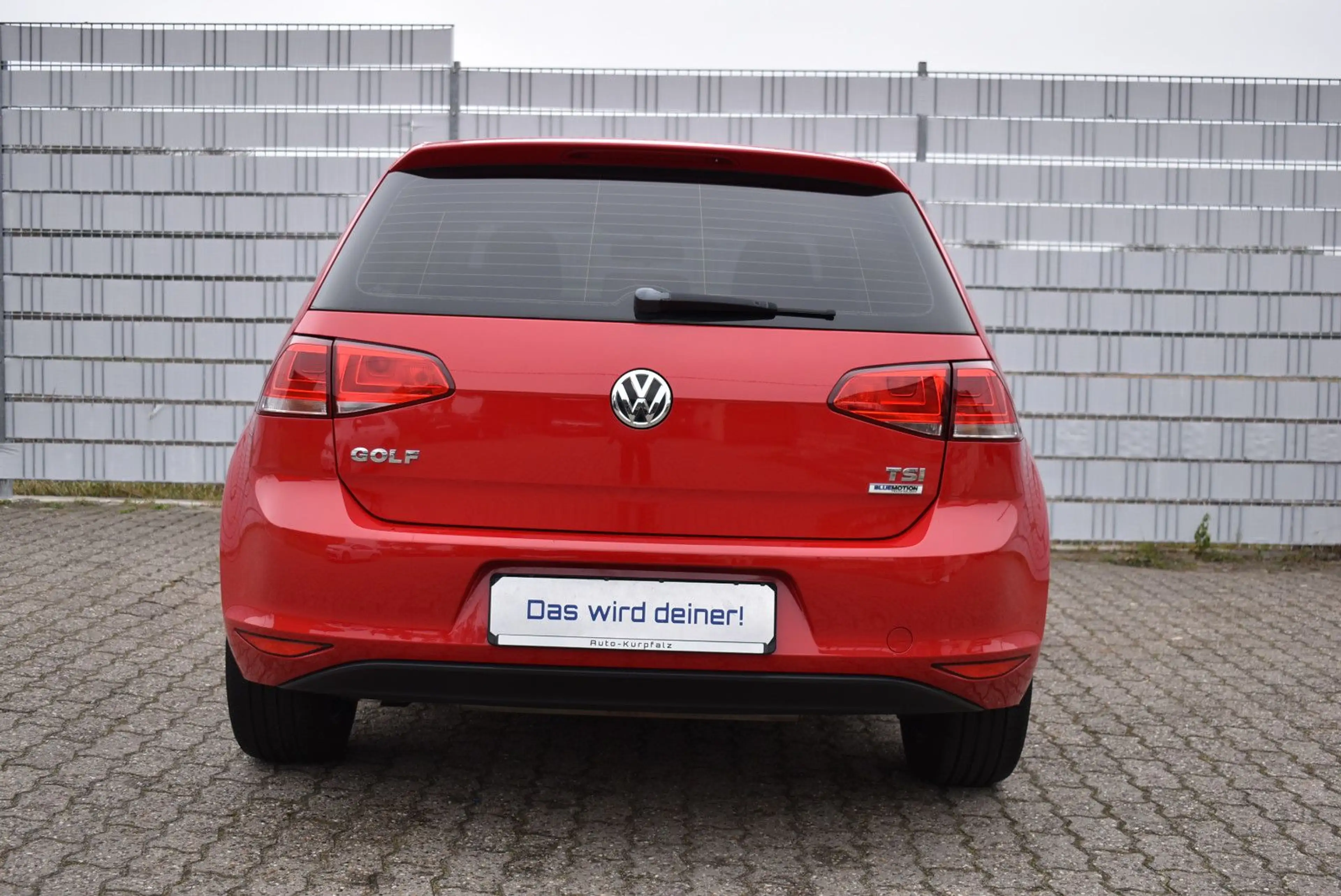 Volkswagen Golf VII Trendline 2.Hand erst 81000KM Tüv NEU — photo 4