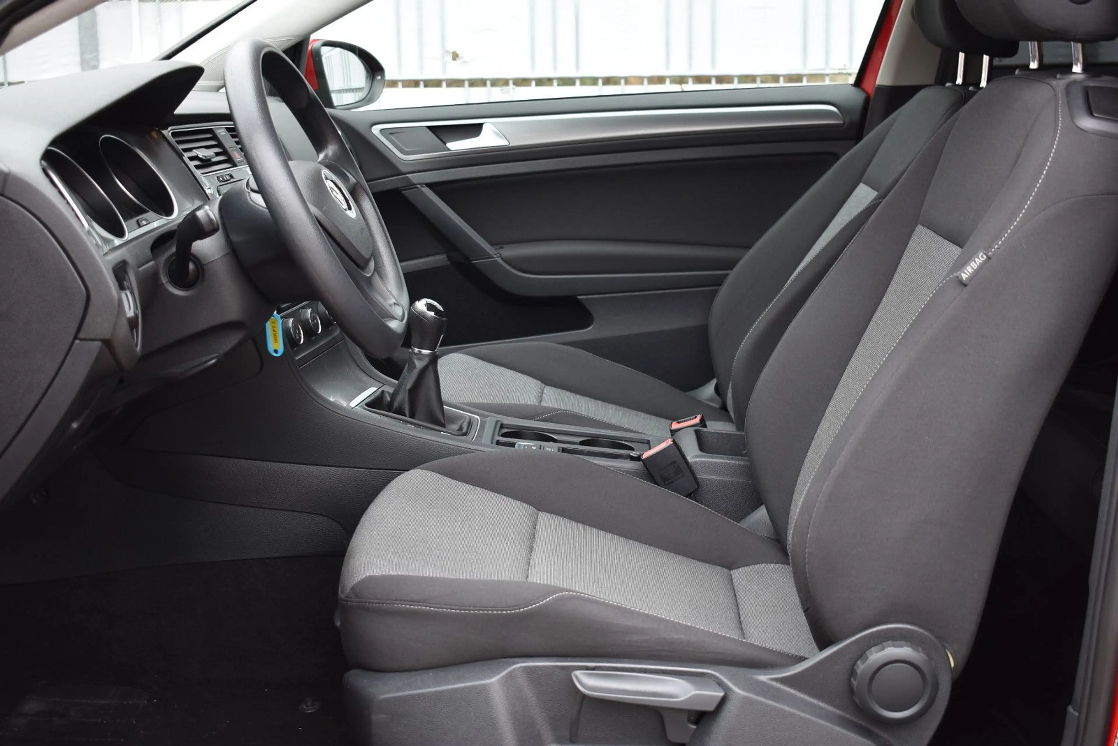 Volkswagen Golf VII Trendline 2.Hand erst 81000KM Tüv NEU — photo 8