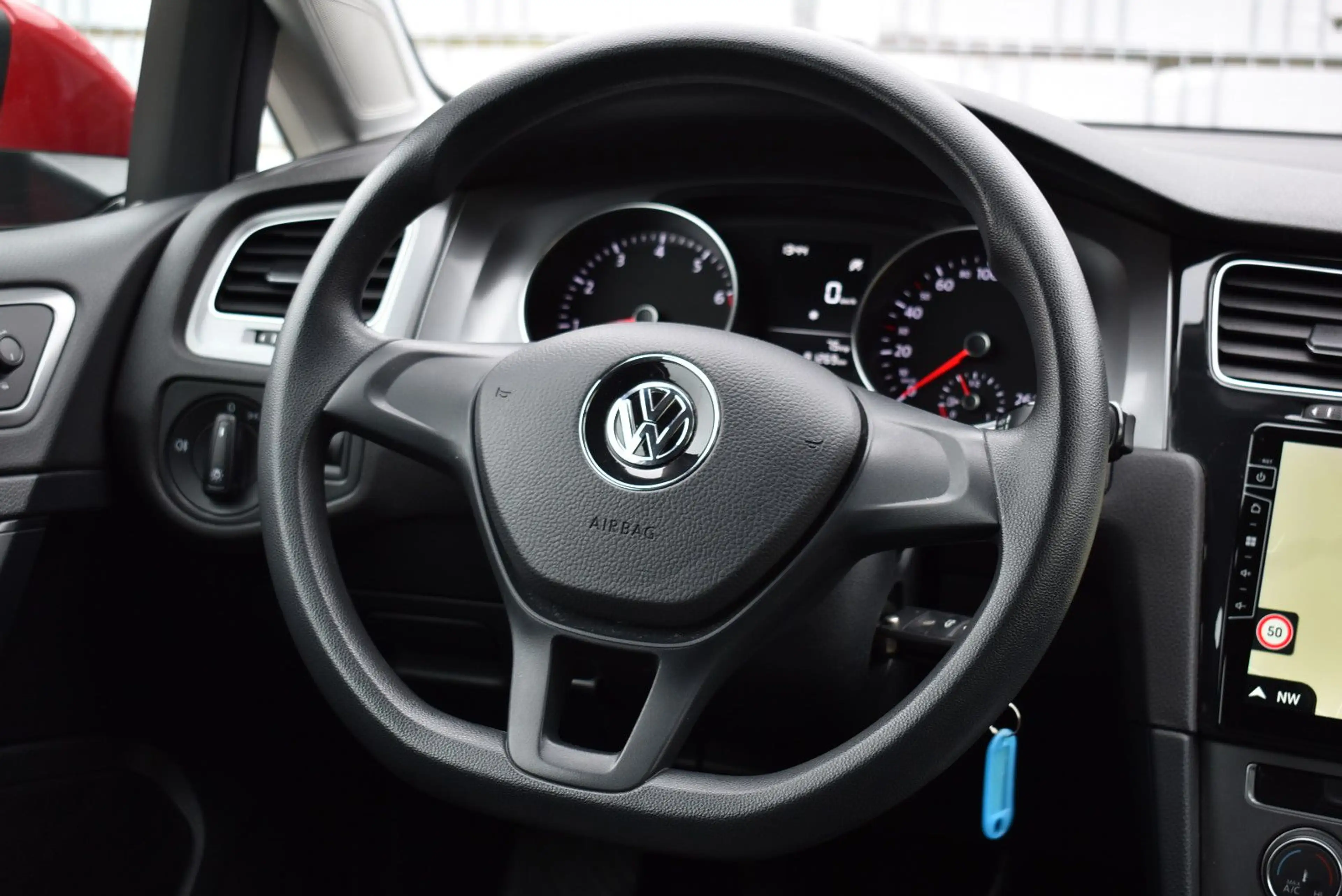 Volkswagen Golf VII Trendline 2.Hand erst 81000KM Tüv NEU — photo 12