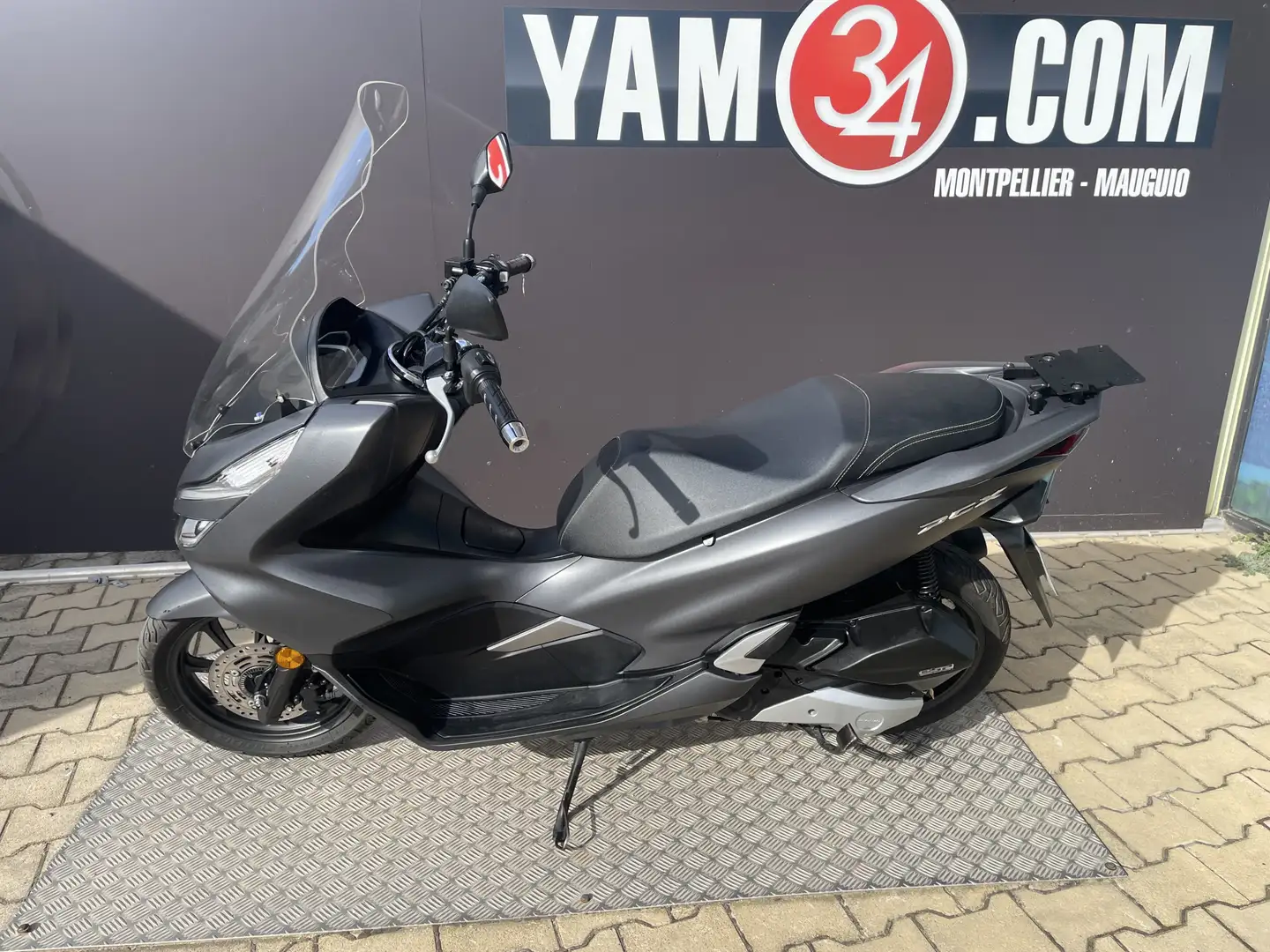 Honda PCX 125 Gris - 1