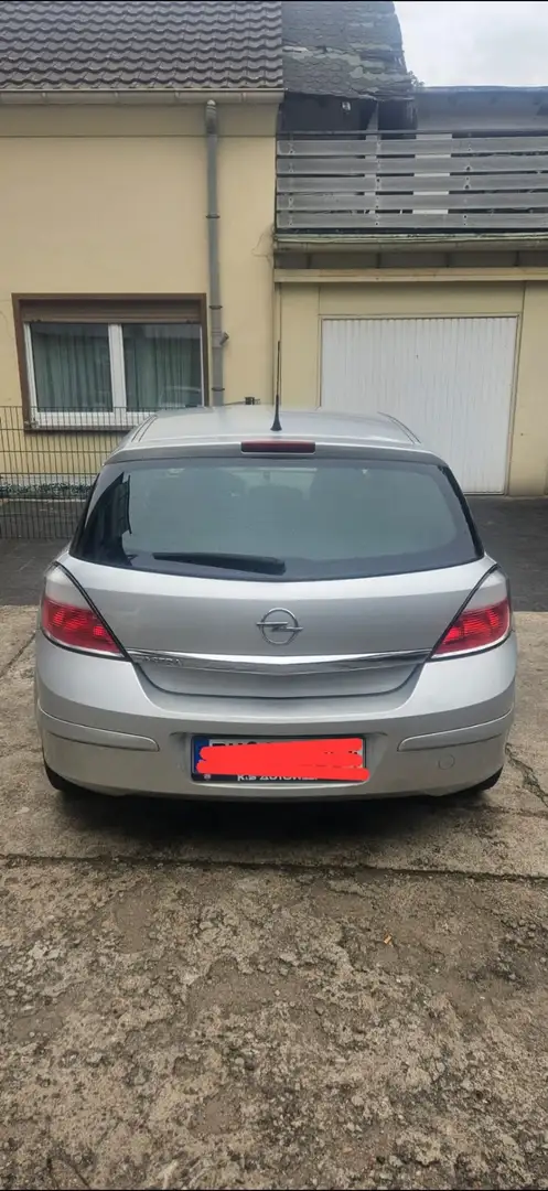 Opel Astra 1.8 Caravan Edition - 2