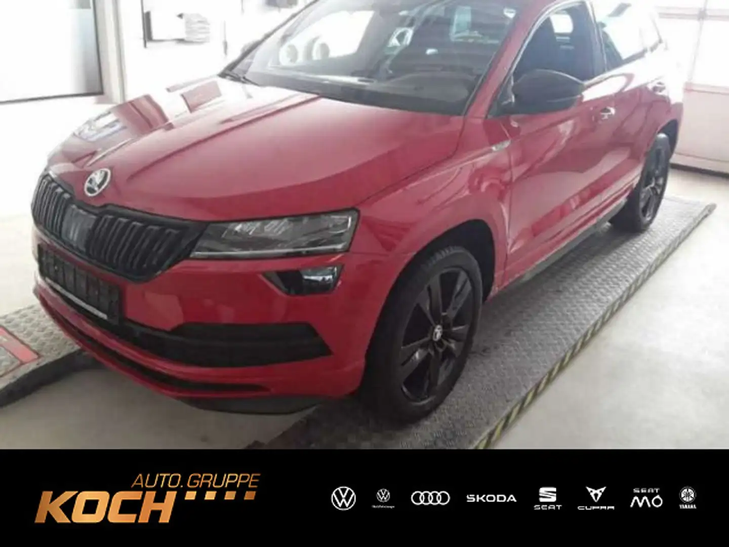 Skoda Karoq Sportline 2.0 TDI DSG 4x4 NAVI*AHK*ACC*LED Rood - 1