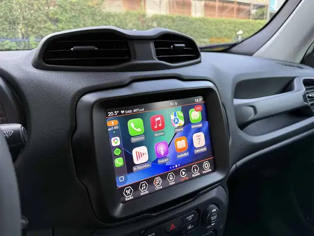 Jeep Renegade view 19