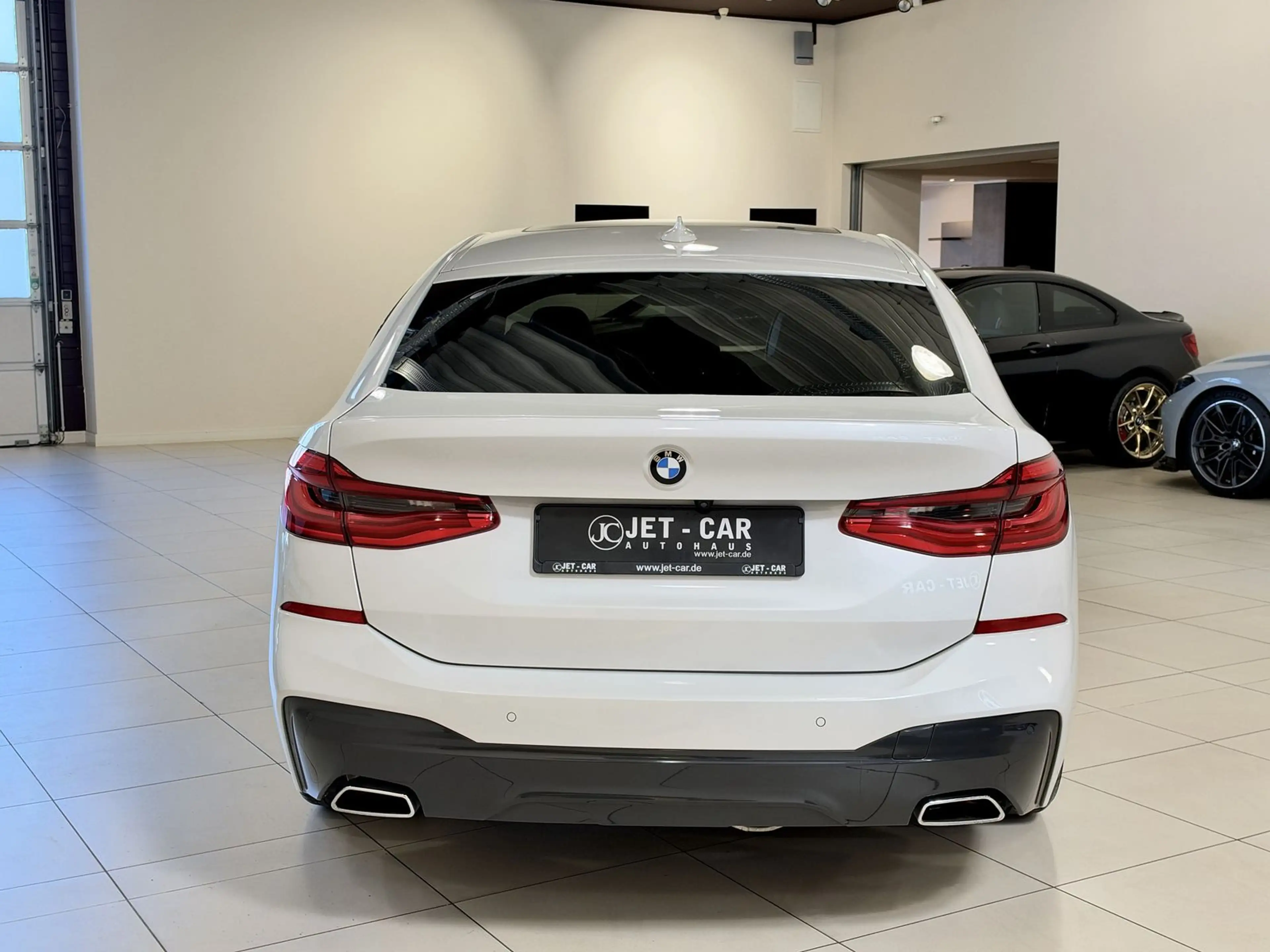 BMW 630 d xD M Sport Pano-B&W-360°-20" — photo 7