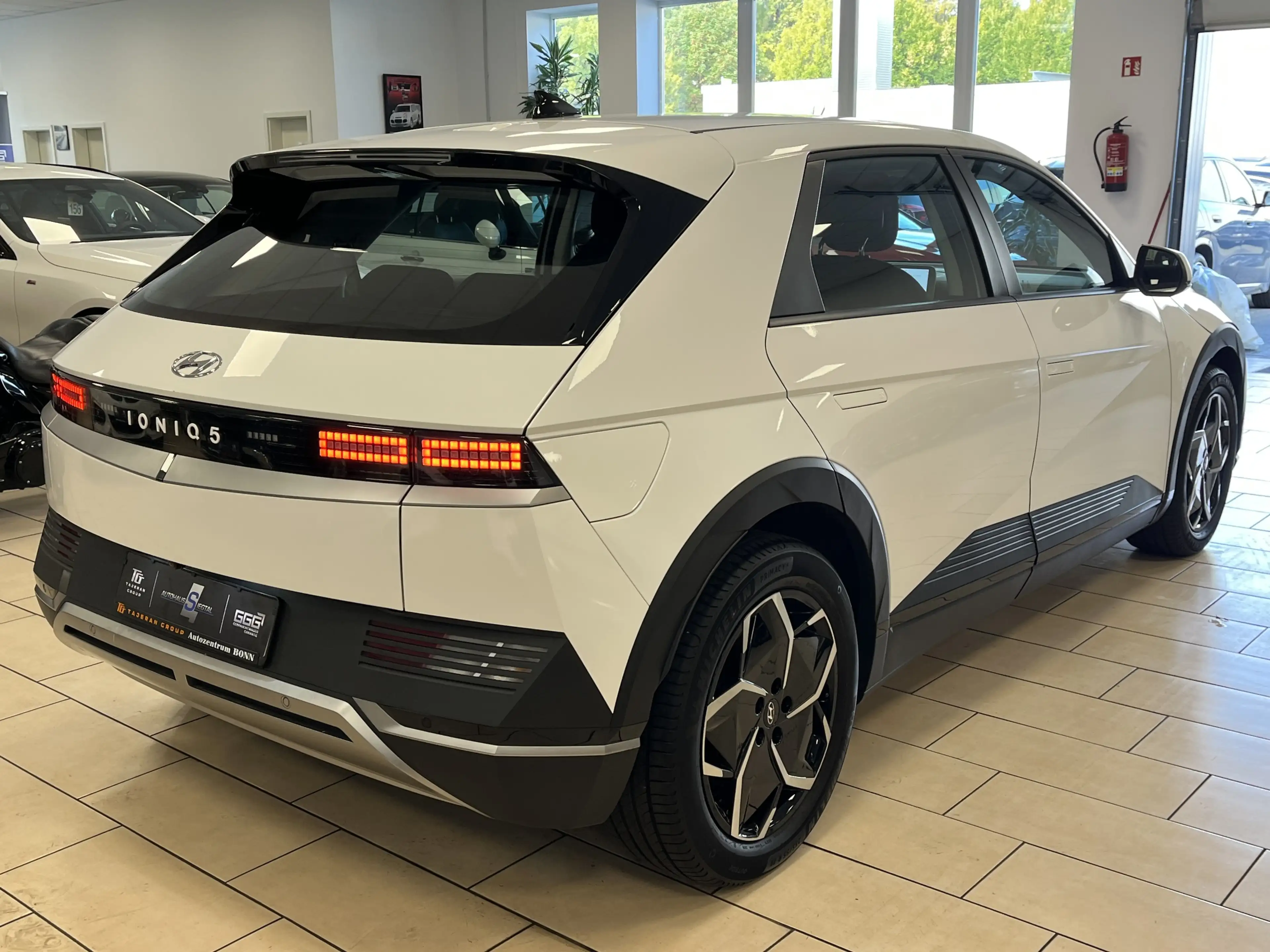 Hyundai IONIQ 5 Pixel-Design*LED*ACC*Navi*SHZ*R-Cam*1H* — photo 4