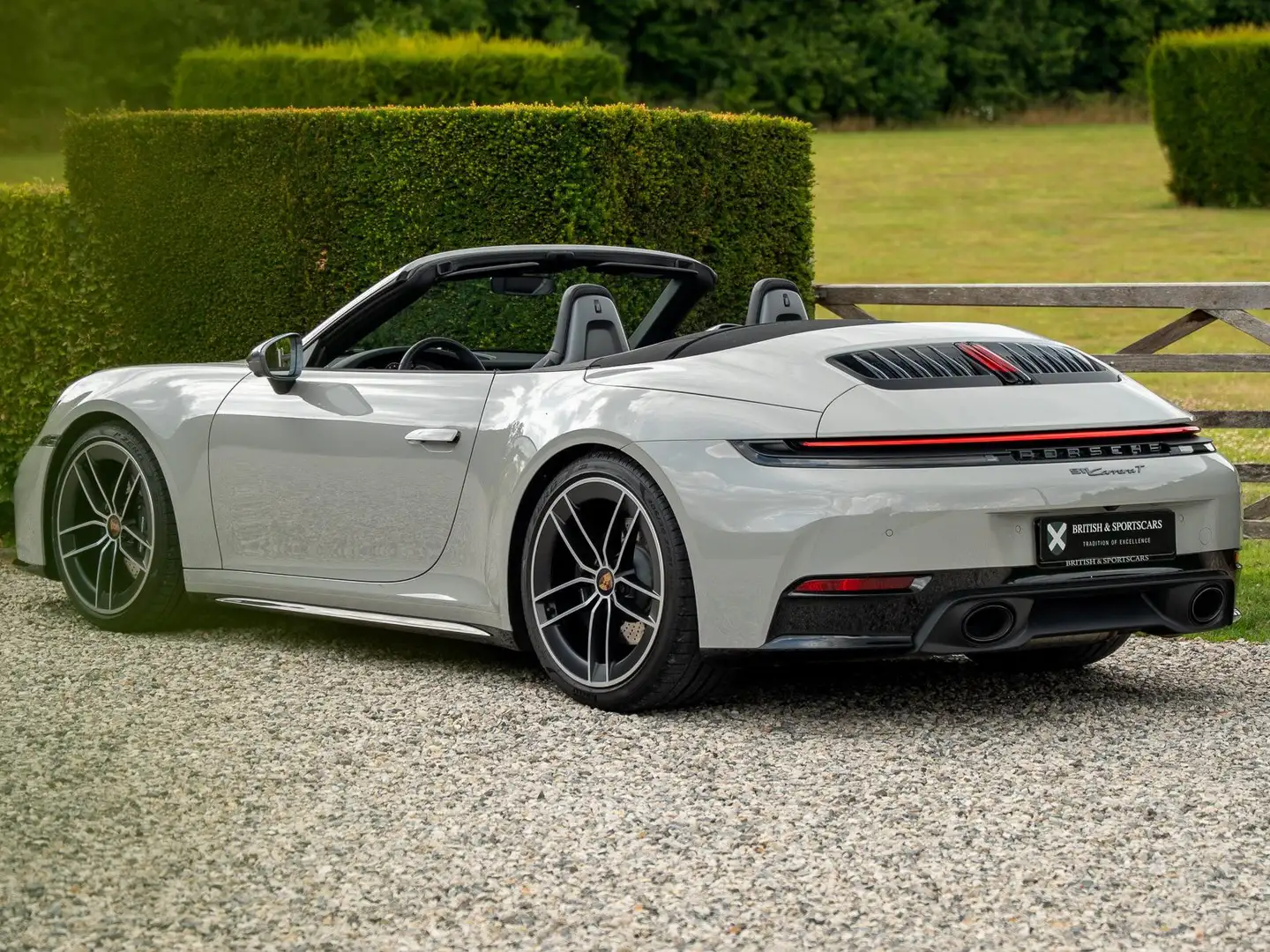 Porsche 992 992.2 Carrera T Cab / VAT / SportDesign / Bose Grijs - 2