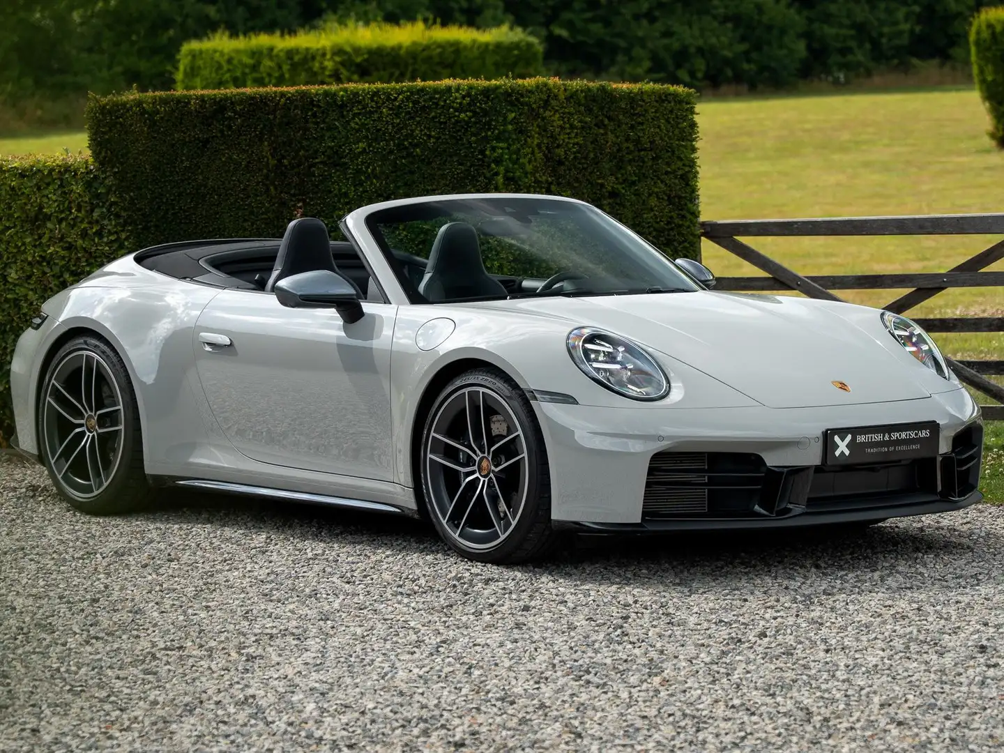 Porsche 992 992.2 Carrera T Cab / VAT / SportDesign / Bose Grijs - 1