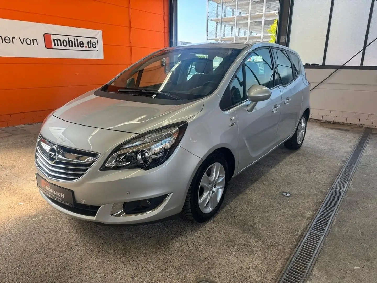 Opel Meriva B Innovation Silber - 1