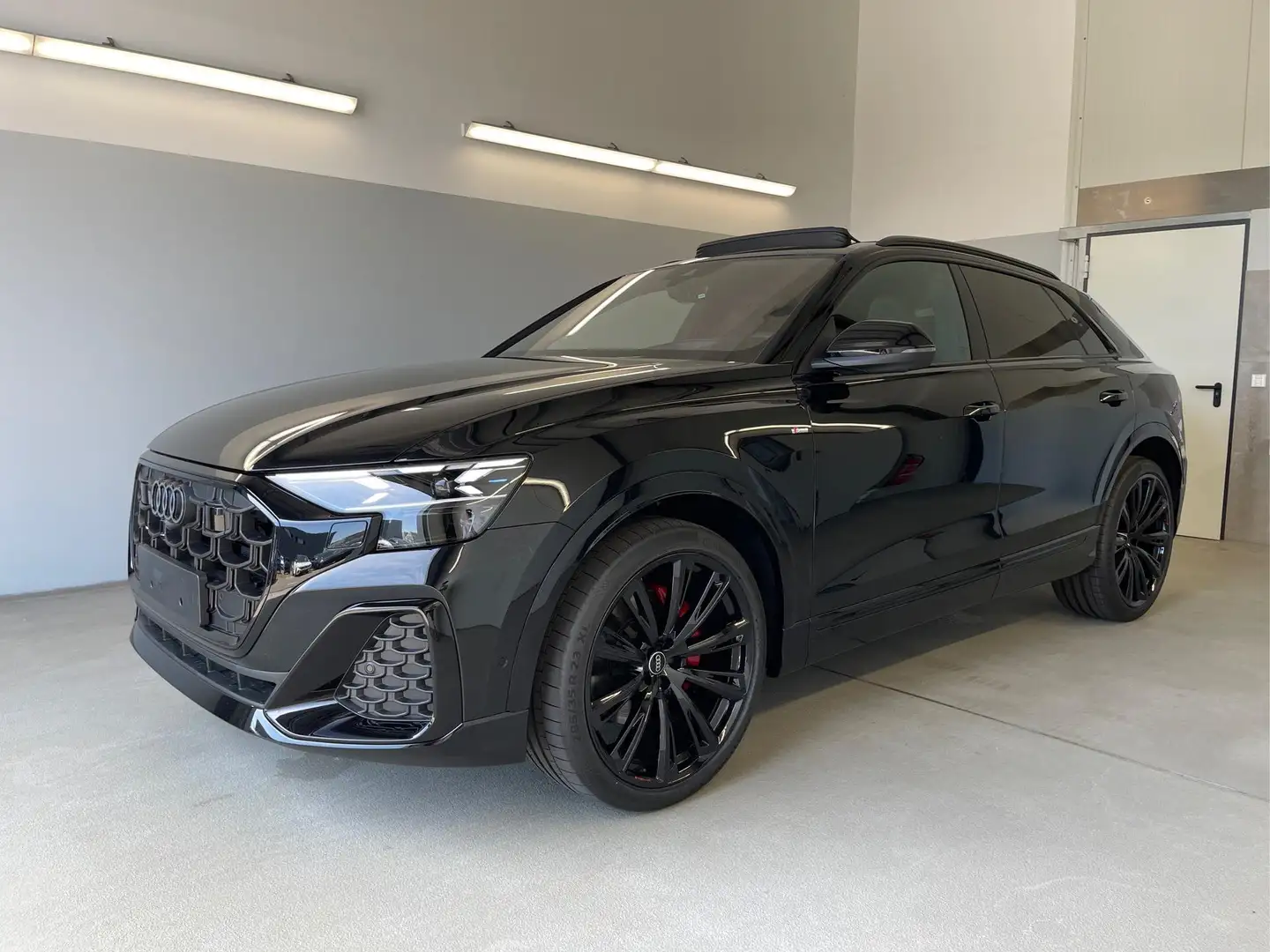 Audi Q8 50 TDI quattro S line STHZ+Pano+AHK+HUD+23+OLED... Schwarz - 1