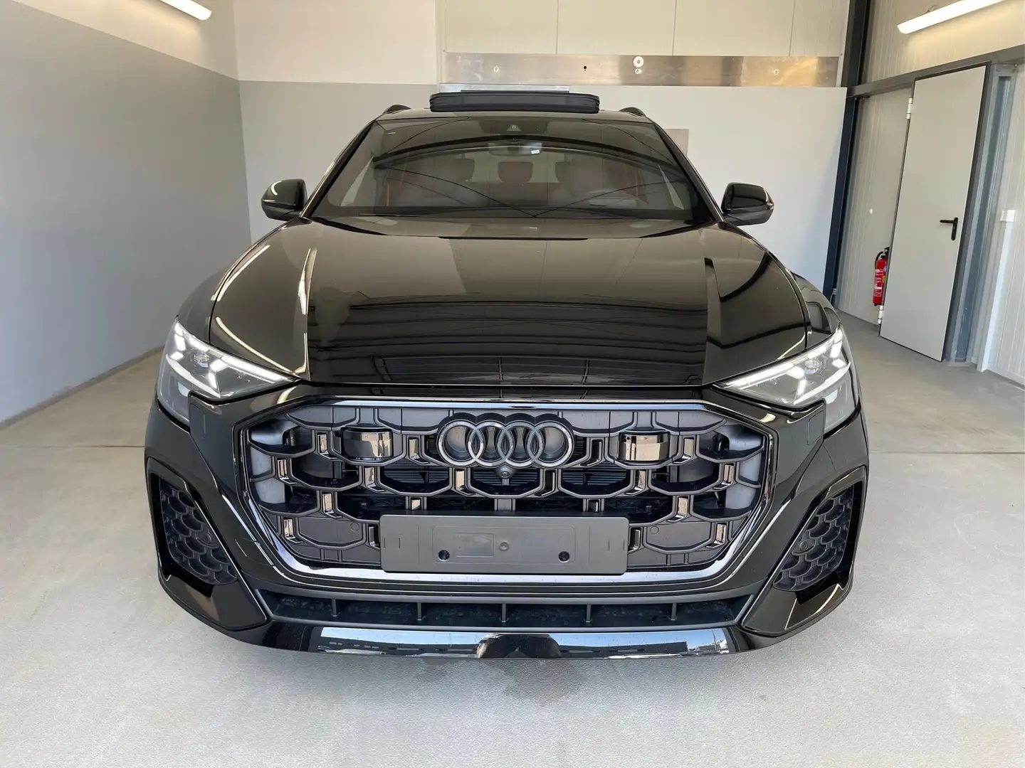 Audi Q8 50 TDI quattro S line STHZ+Pano+AHK+HUD+23+OLED... Schwarz - 2