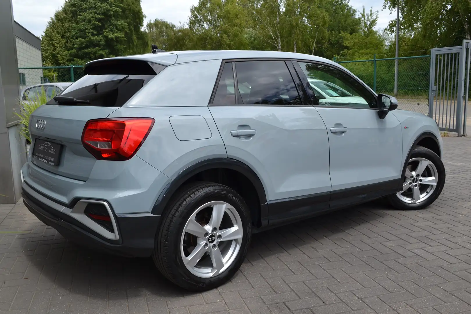 Audi Q2 Q2 1.5 Benzine + Automaat "S line" * Leder * LED - 2