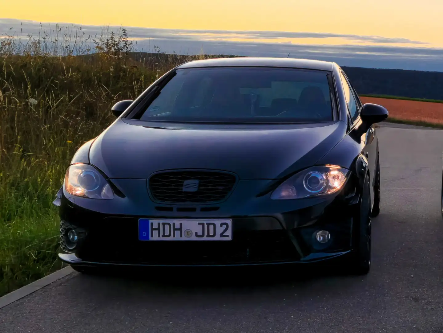 SEAT Leon Leon 2.0 T FSI Cupra R Schwarz - 2